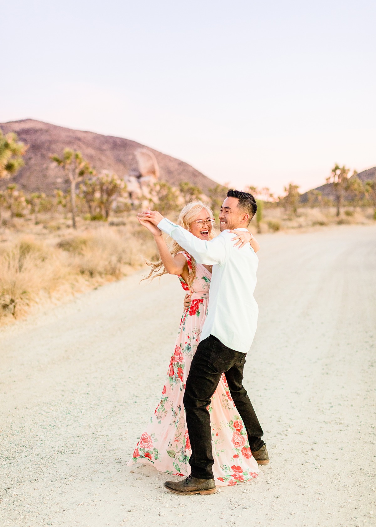 cheersbabephoto-joshuatreeengagement-wed