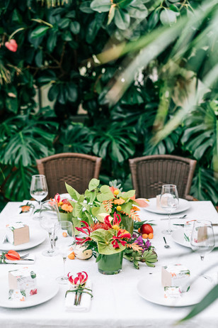 tropical wedding table setup