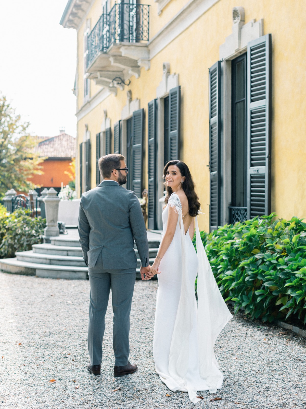 Vesssna Wedding dress with feathers