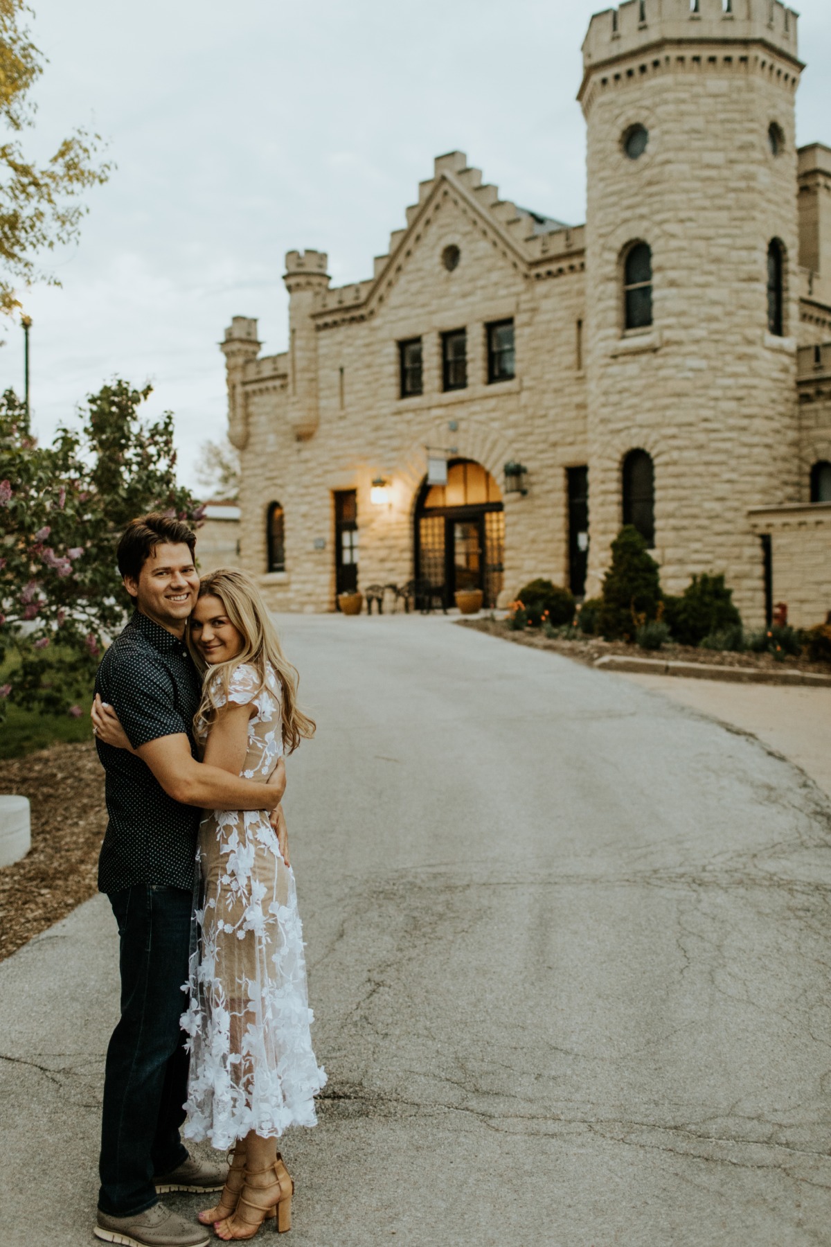 downtownomahanebraskaengagementphotograp