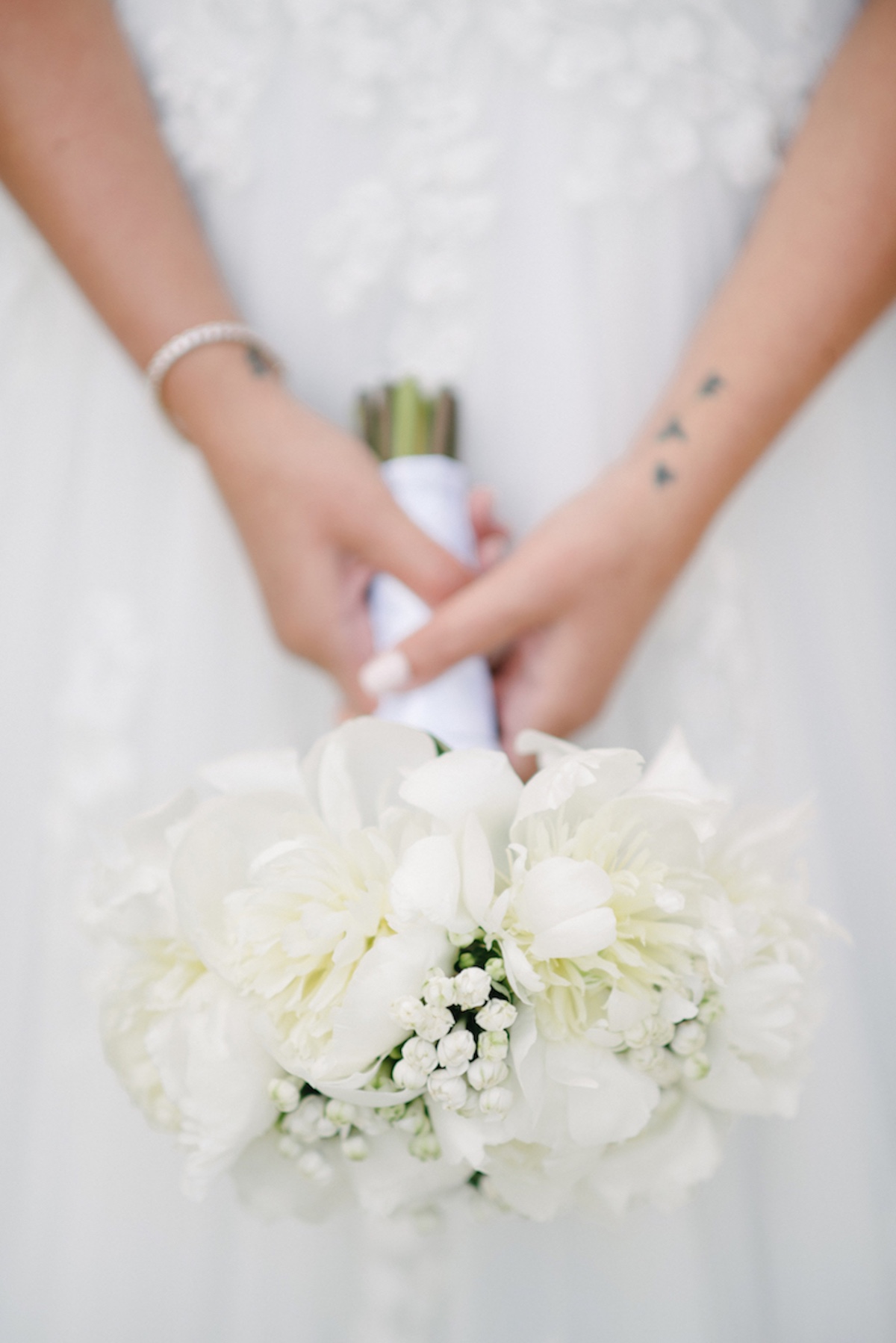 white wedding bouquet