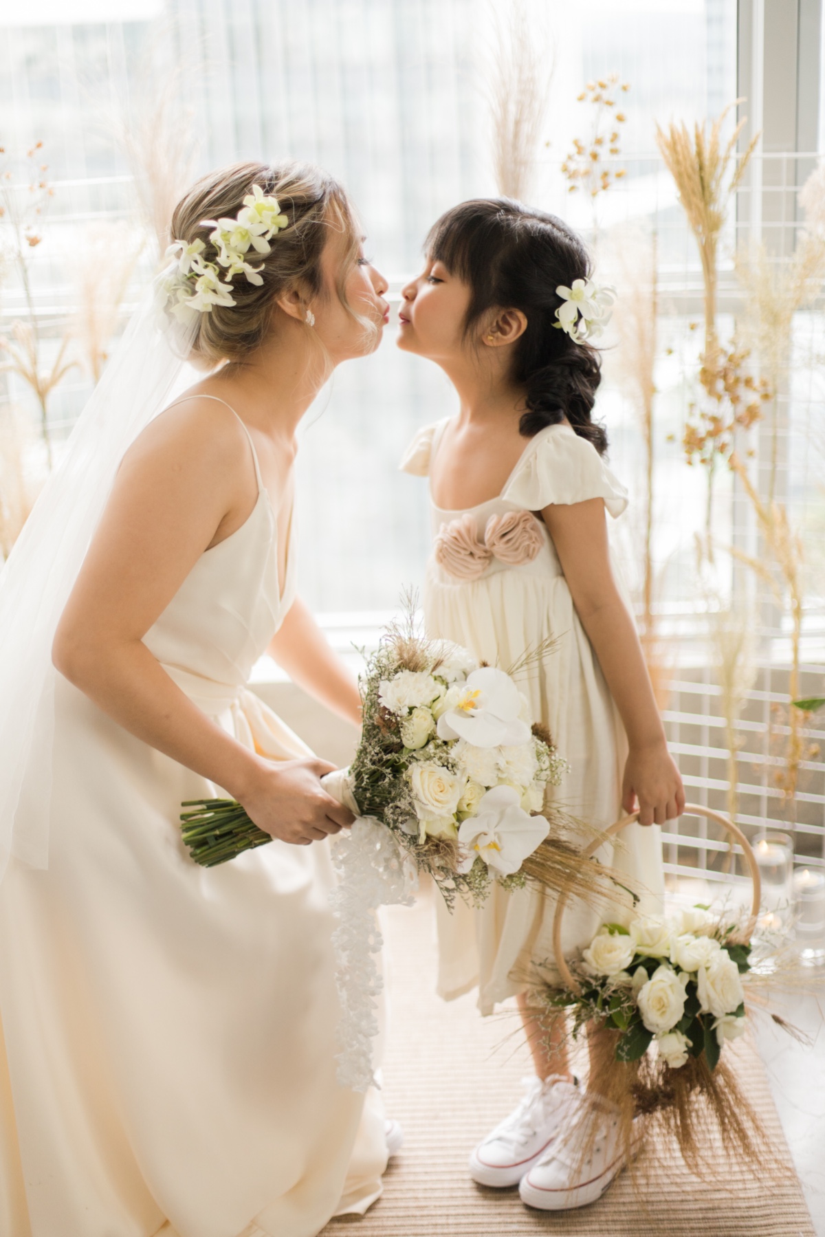 bride and flower girl photography pose idea