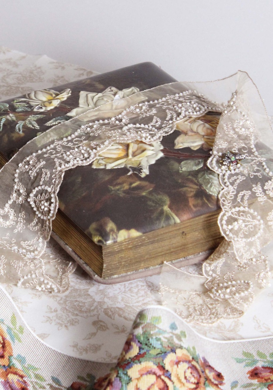 Claire Pettiboneâs New Heirloom Embellishments Collection Is Flat Lay Perfection