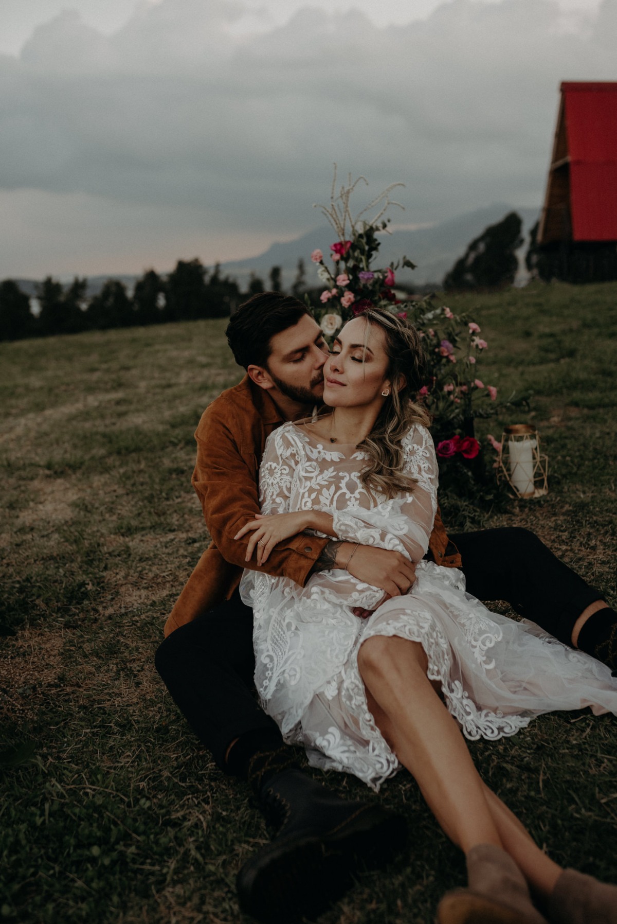 A Sustainable Glamping Elopement Inspiration in the Hills of Colombia