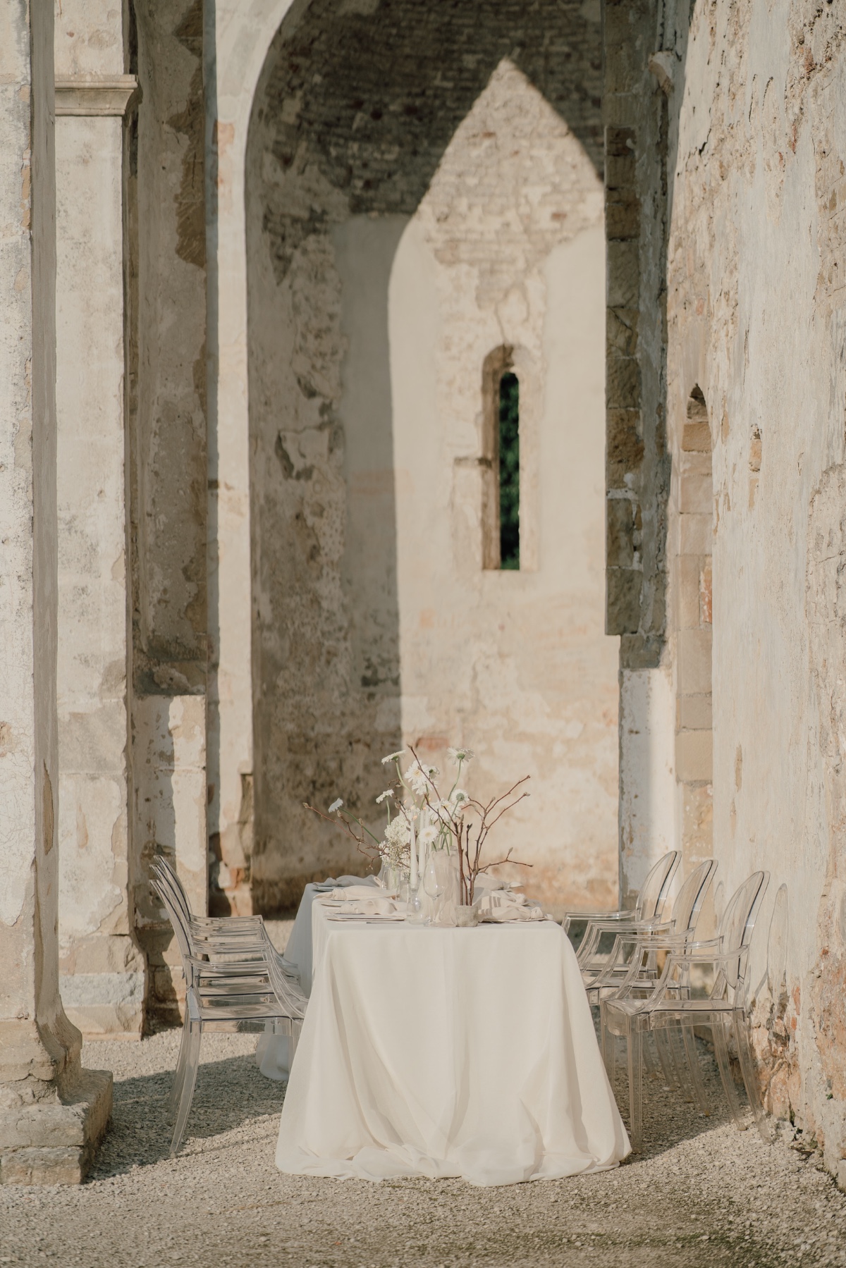 Minimal Elopement in a Historical Abbey in Northern Italy