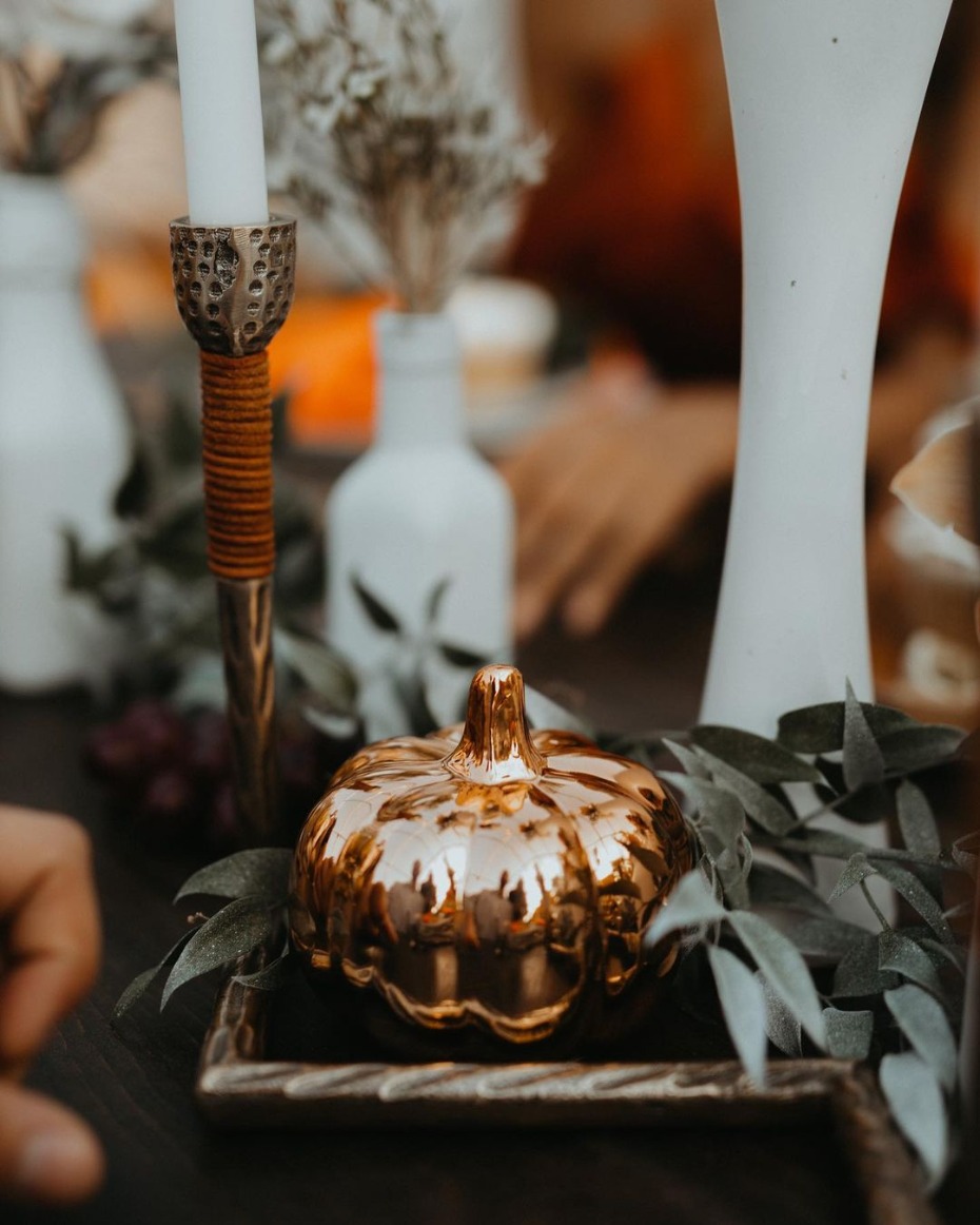 This Is How You Do a Fall Wedding and Not Get Crazy With All the Orange