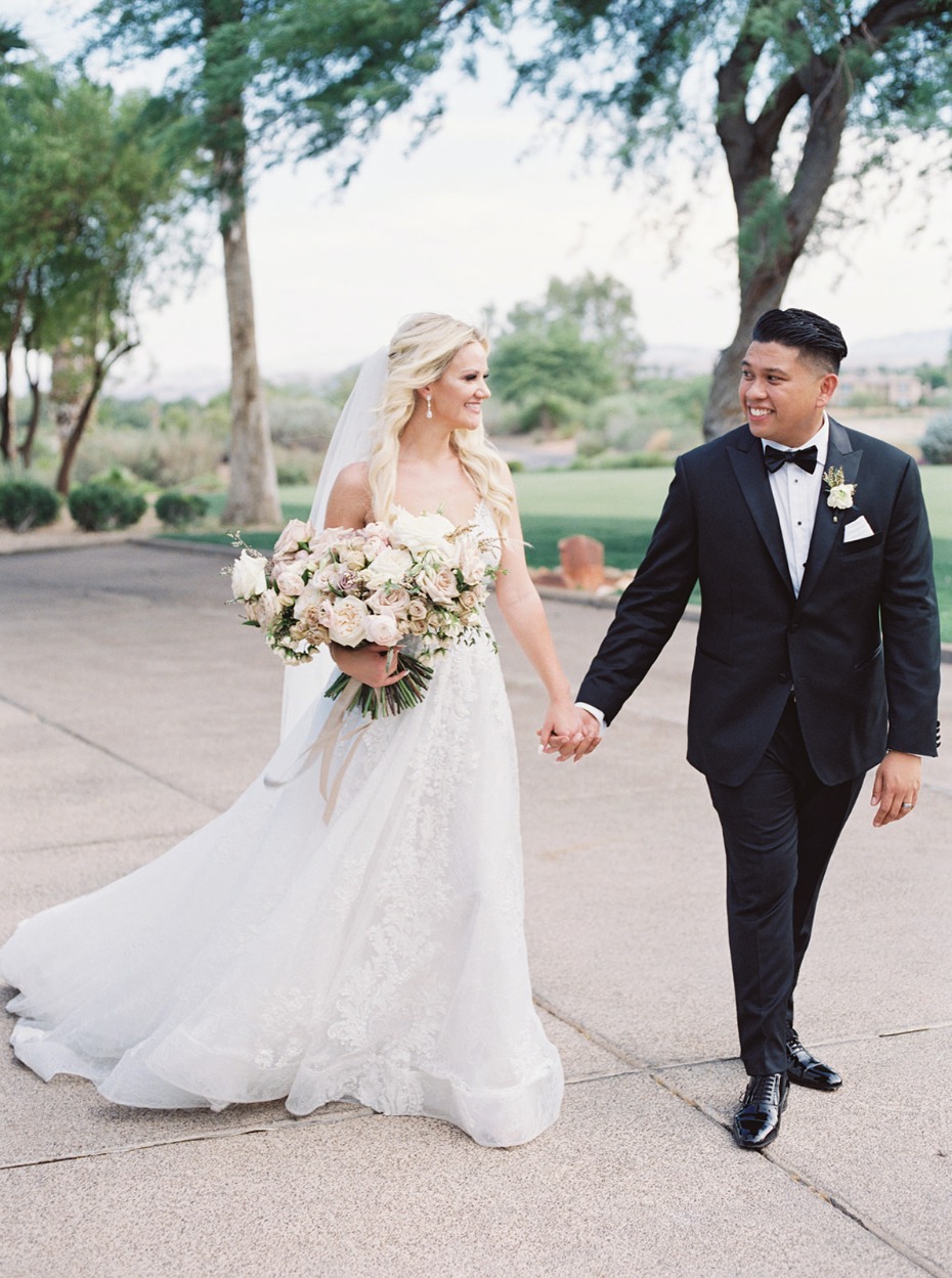 Connecting With Your Closest Crew Is What Red Rock Country Club Weddings Are All About