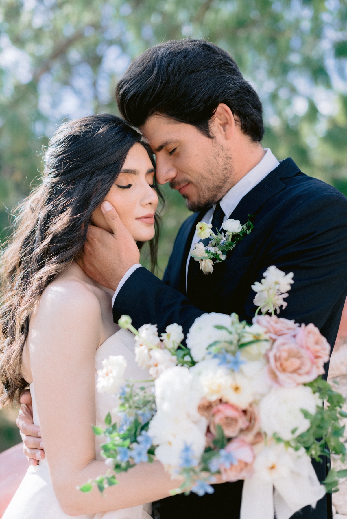 Feminine And Modern Elopement With A Hint Of Western Elegance