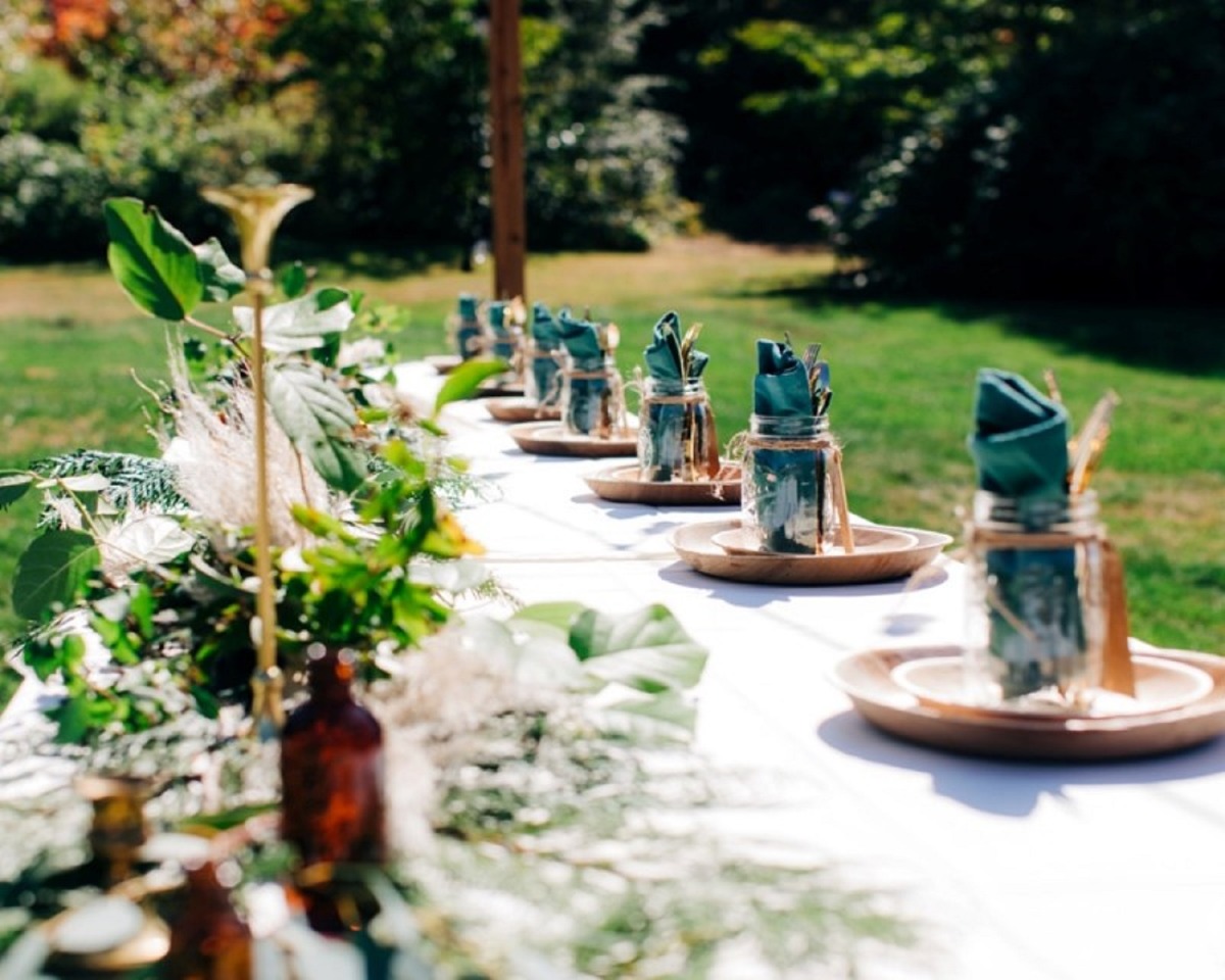 How To Have An Intimate Backyard Wedding Despite COVID-19