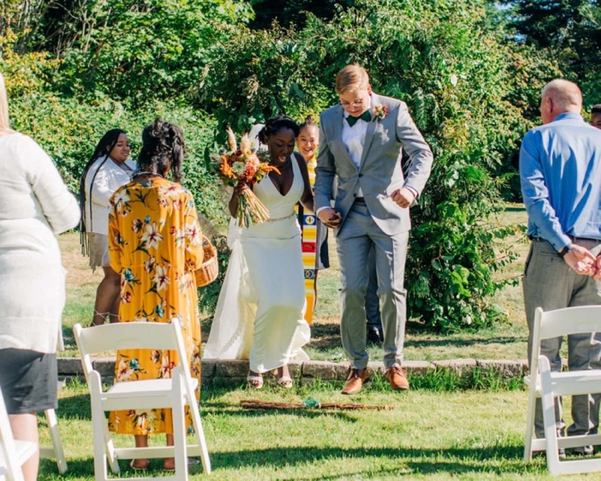 How To Have An Intimate Backyard Wedding Despite COVID-19