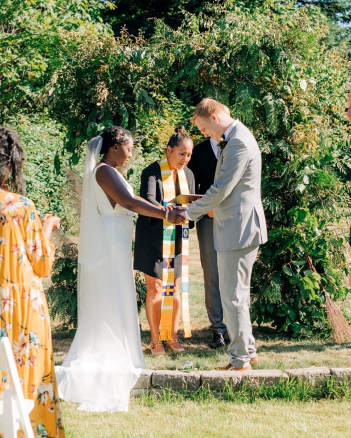 How To Have An Intimate Backyard Wedding Despite COVID-19