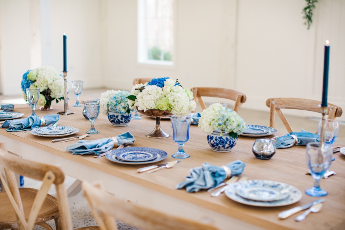 How To Incorporate Fine China Into Your Chic Microwedding