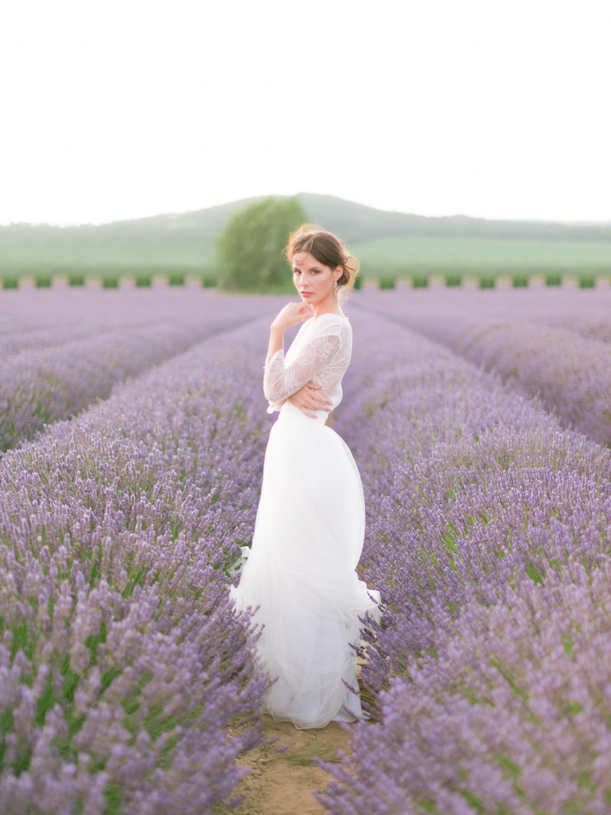 bride-in-gordes-sarah-stefani-48