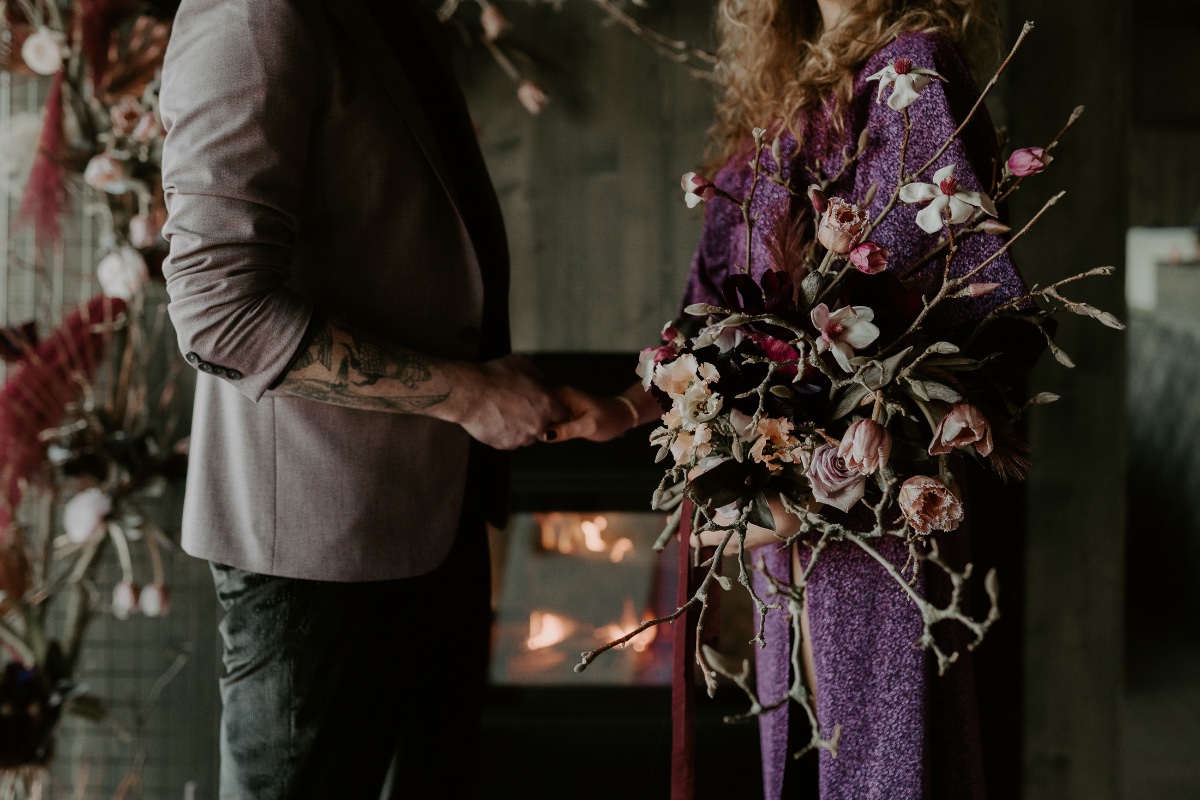 winter-purple-elopement-france-styleshoo