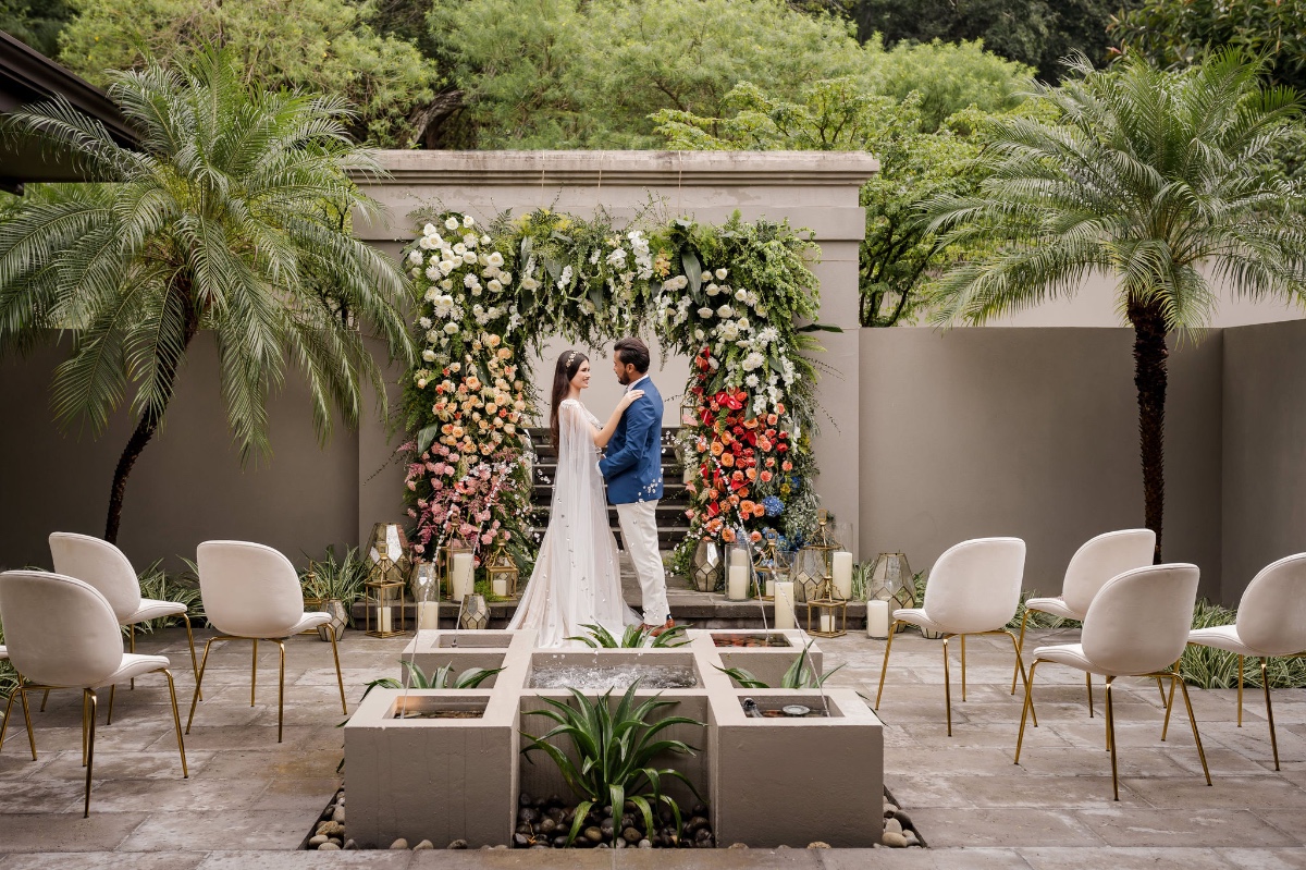 Tropical Wedding Inspiration In Costa Rica That Is Far From Boho