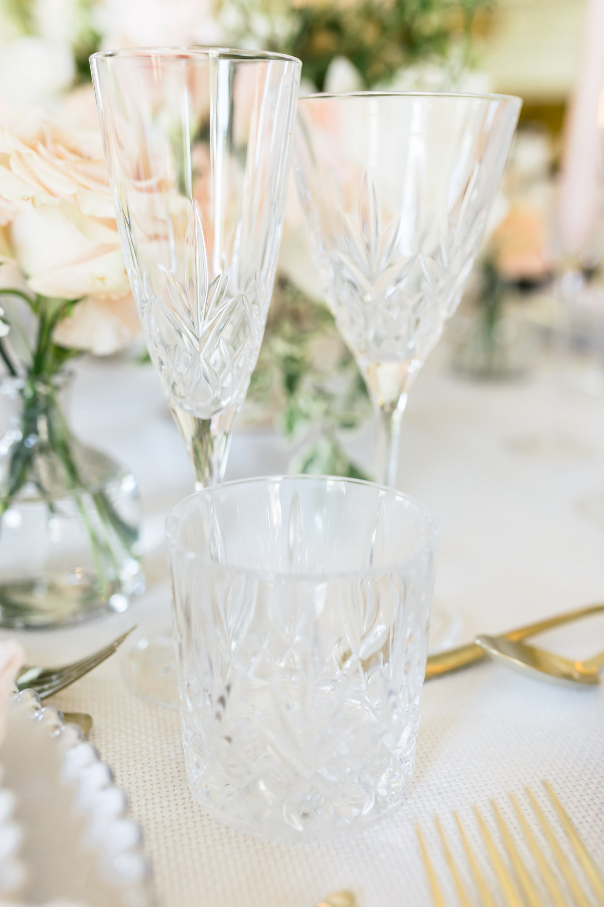 Enchant Your Wedding Guests With An Exquistie Wedding Just Like This One