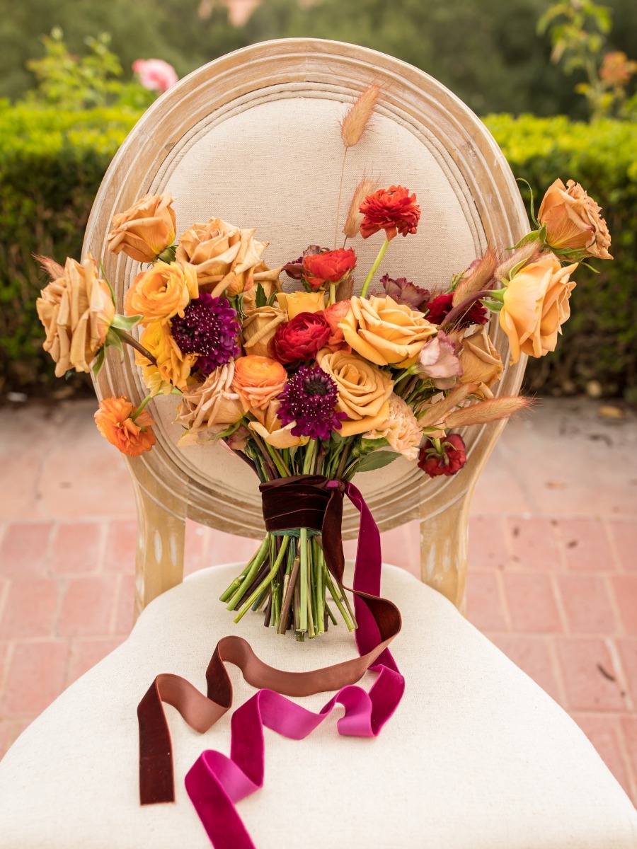 Rich Fall-Inspired Shoot At An Elegant Country Club