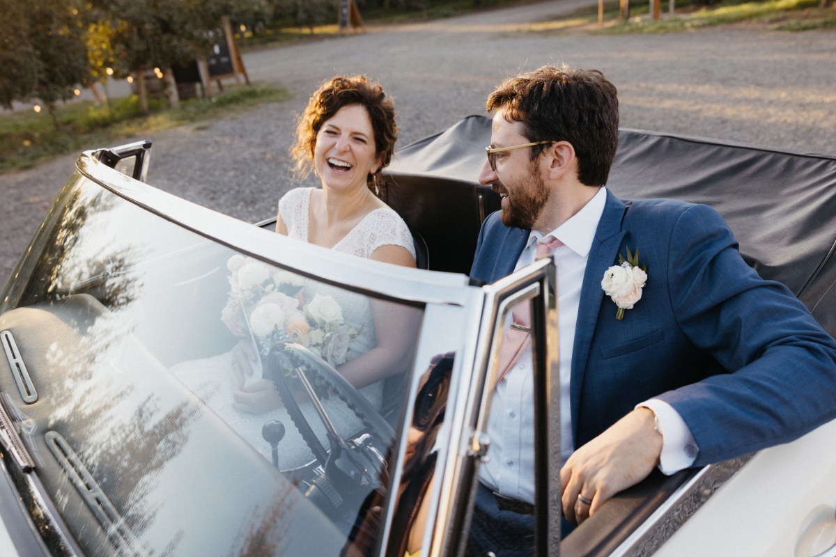 Good Wine Makes For Good Times In This Garden-Inspired Wedding In The Columbia Gorge