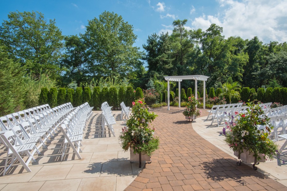 These New Jersey Wedding Venues Are Offering Steep Spring Sales