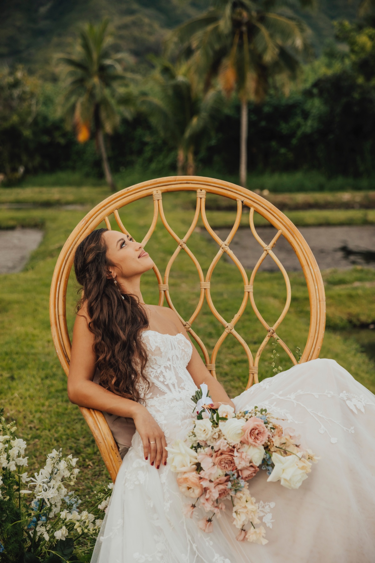 Mountains Meet the Ocean at This Inspirational Hawaii Wedding Heaven