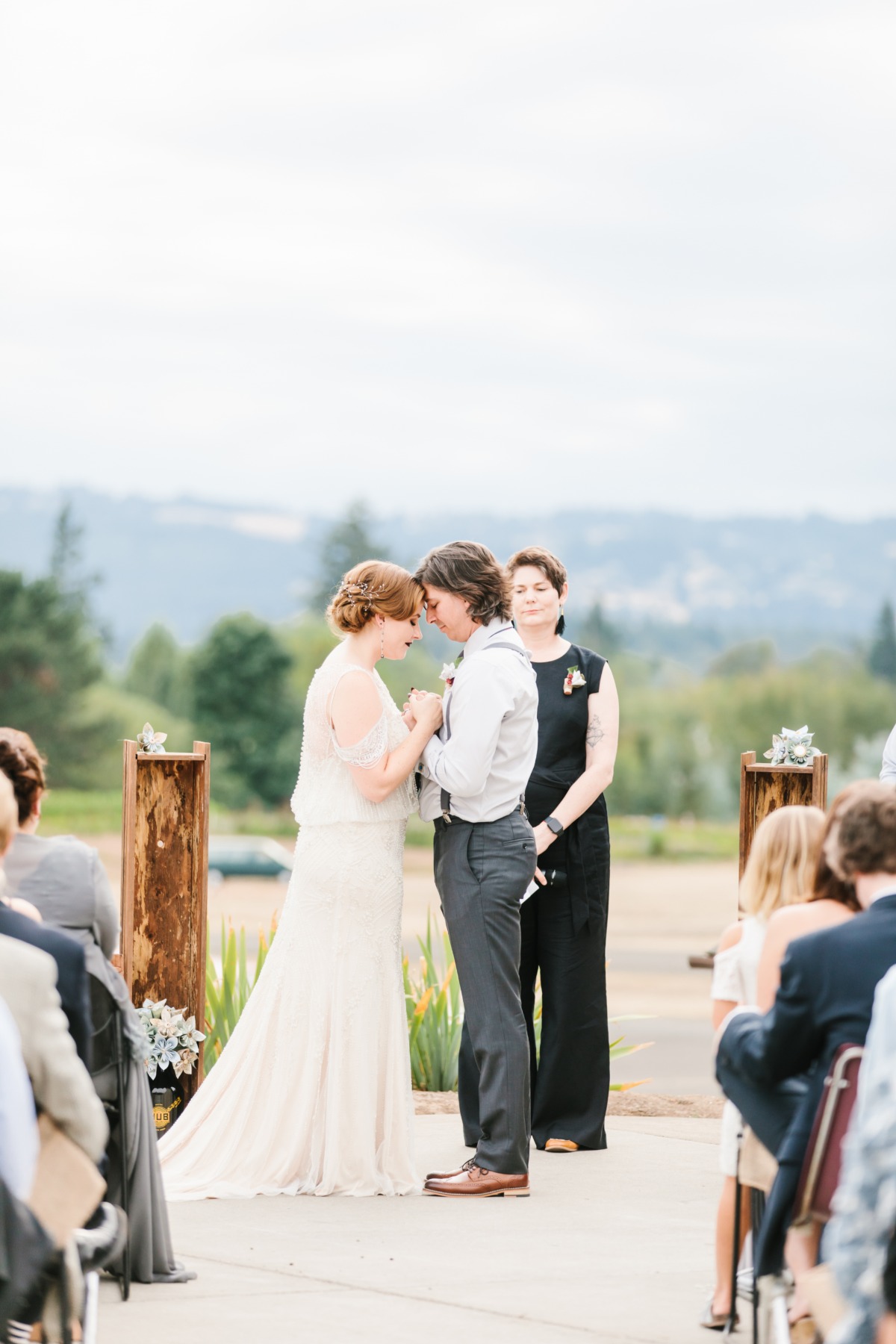 a-pilots-wedding-in-an-airplane-hangar-p