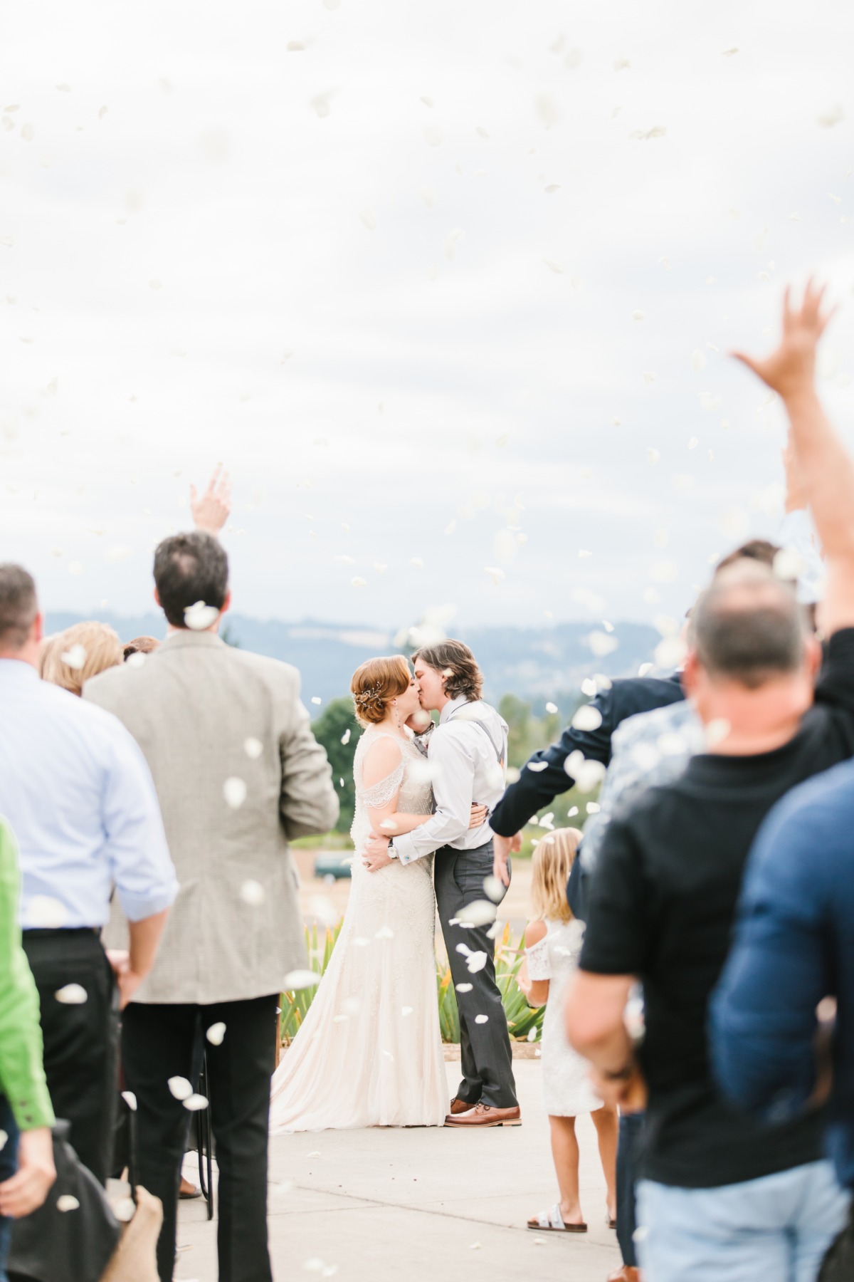 a-pilots-wedding-in-an-airplane-hangar-p