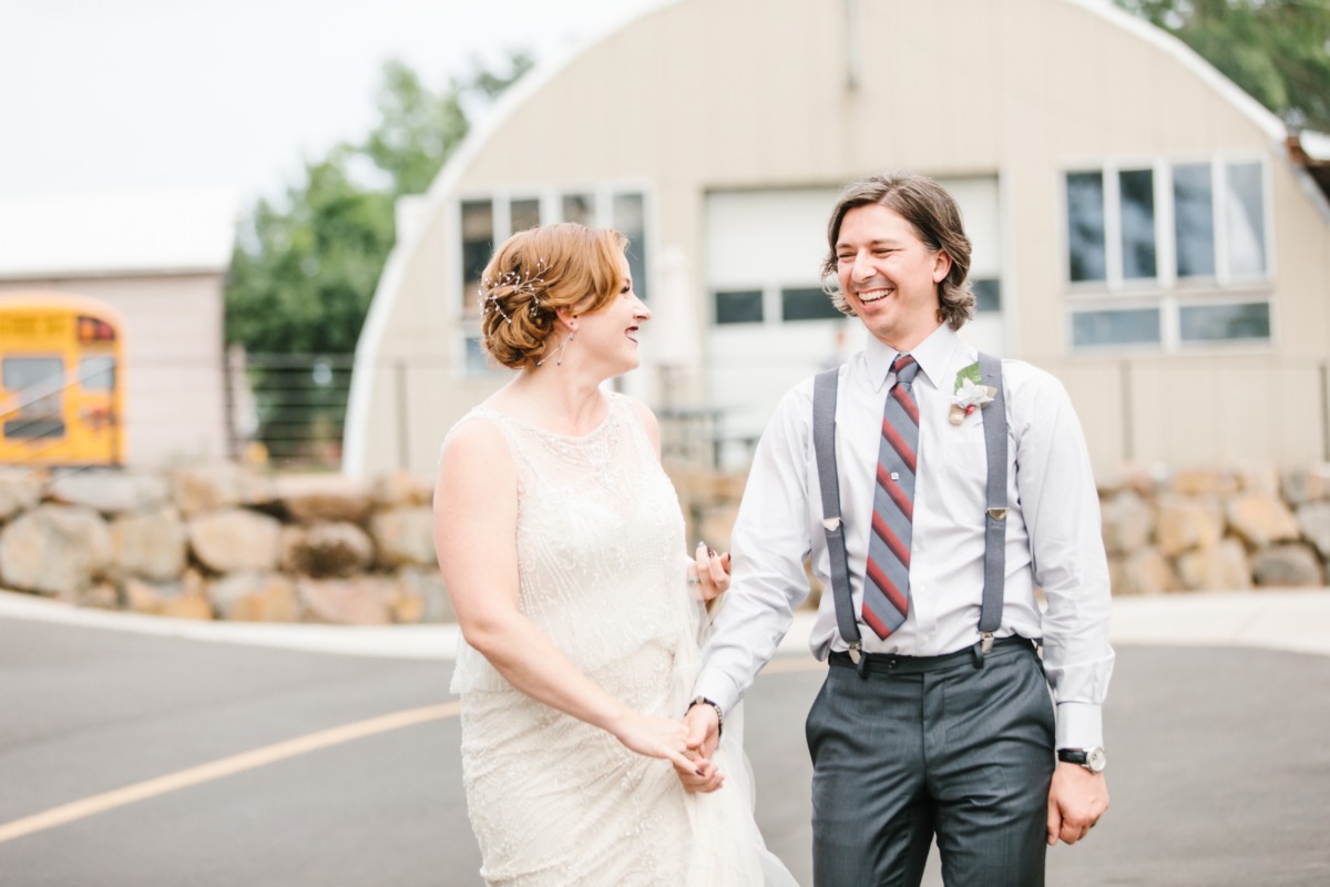 a-pilots-wedding-in-an-airplane-hangar-p