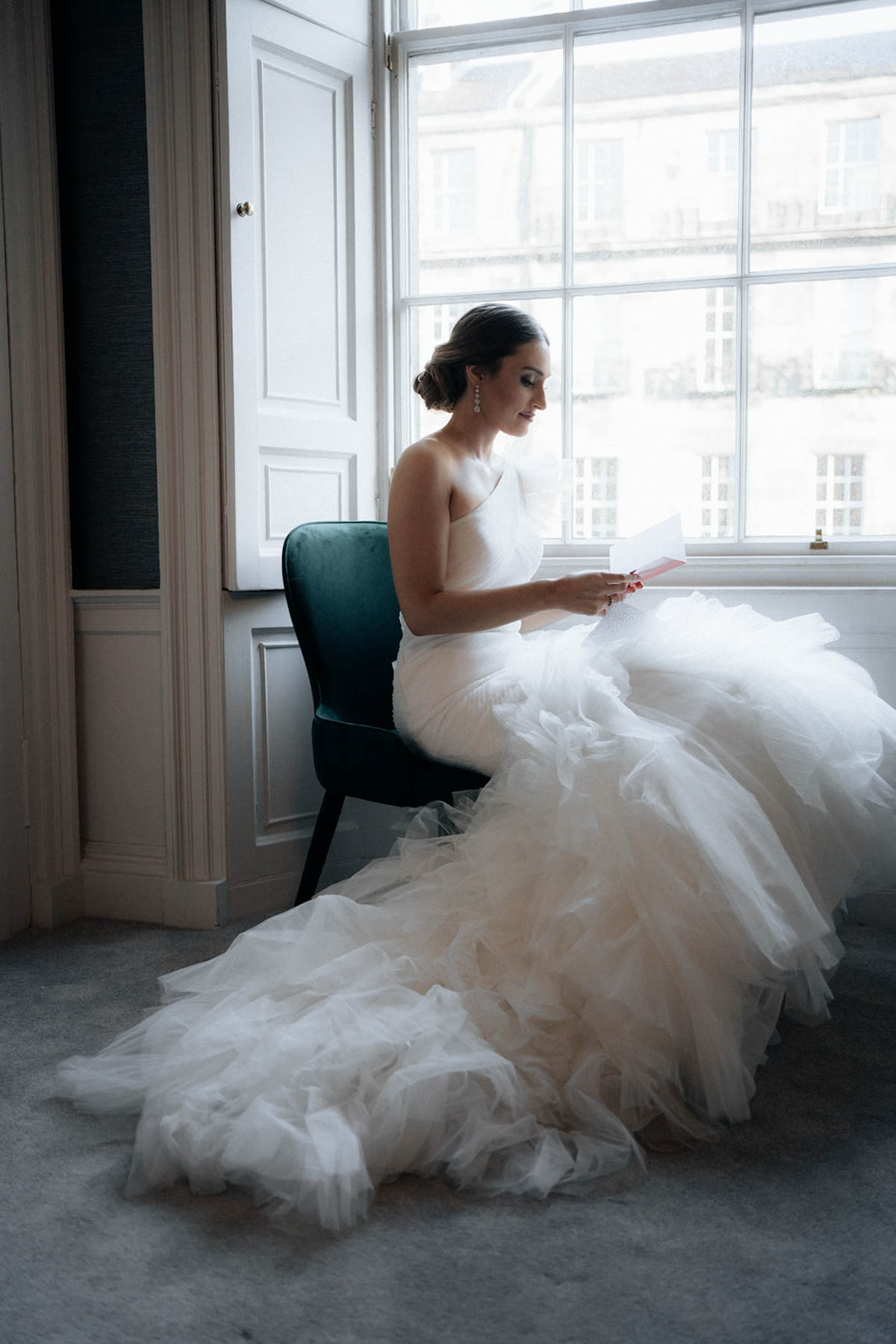 An Elegant Takeover in Edinburgh at this $40,000 Winter Wedding