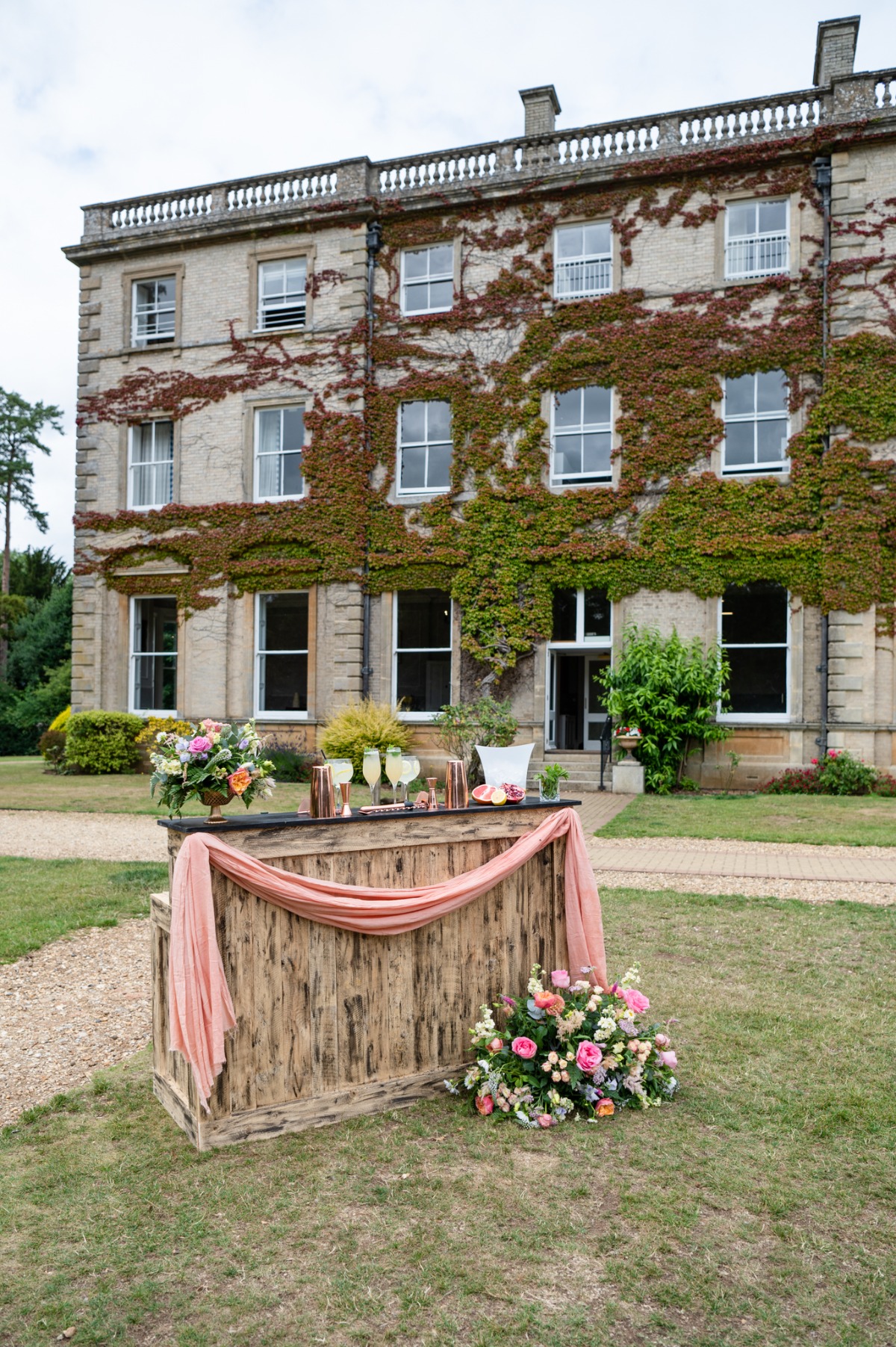  Swanbourne House Summer Styled Shoot