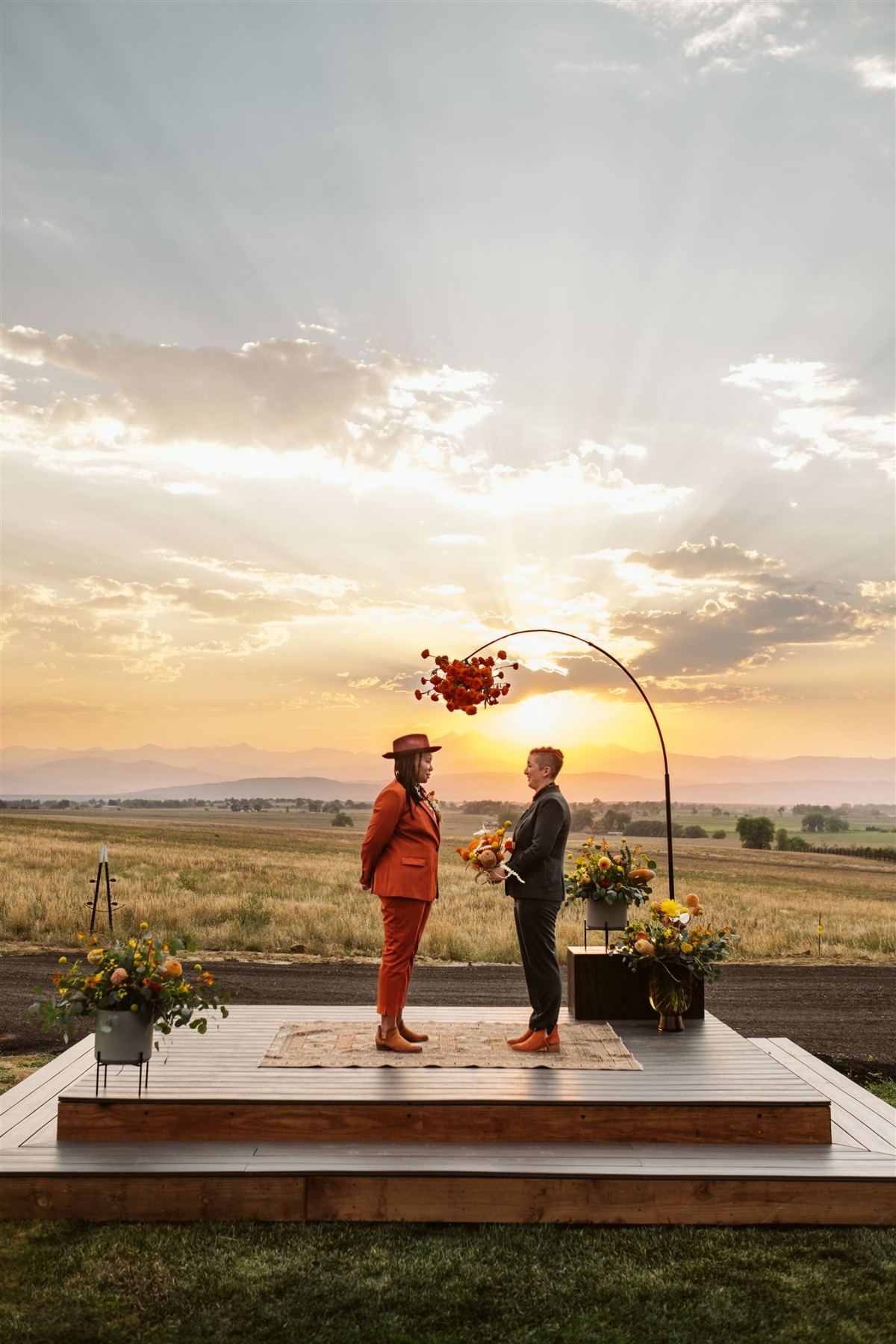 golden hour wedding ceremony at Sparrow Hawk Ranch in Colorado