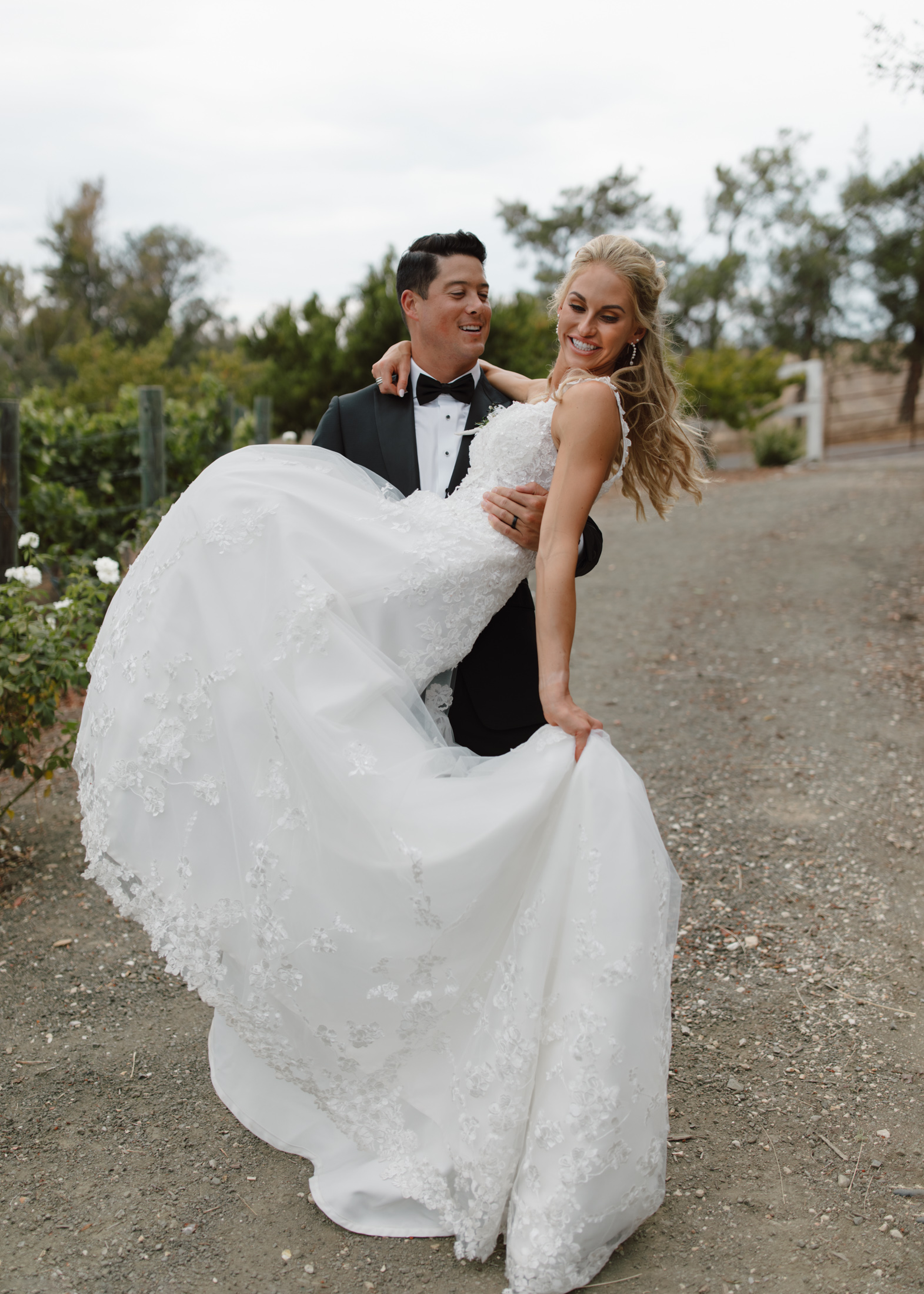 santa-ynez-intimate-vineyard-wedding-31