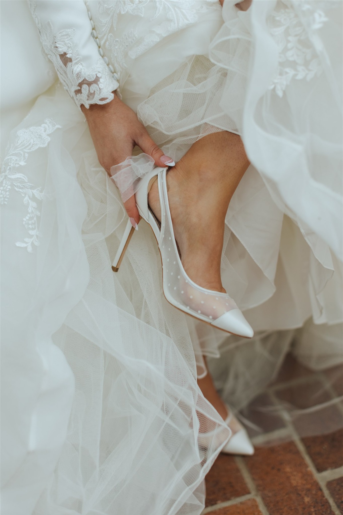 wedding shoes with bows
