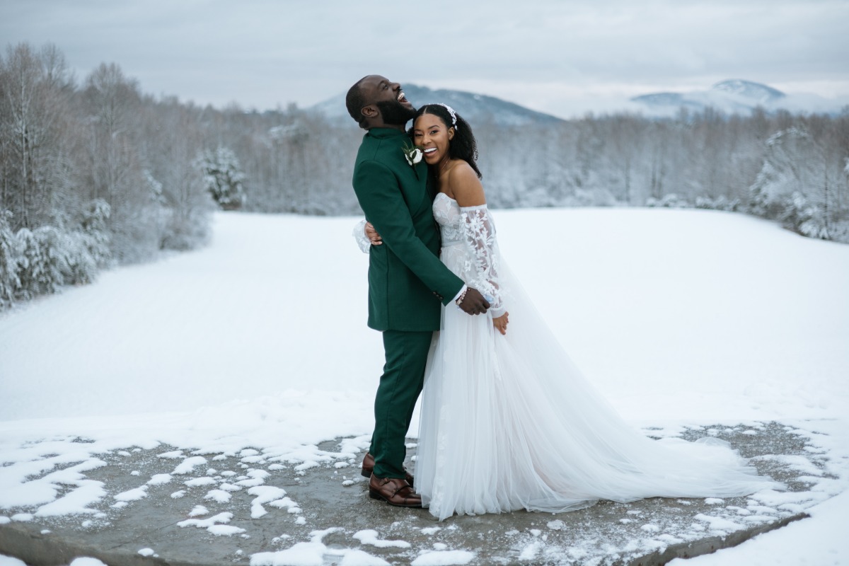 outdoor winter wedding photos