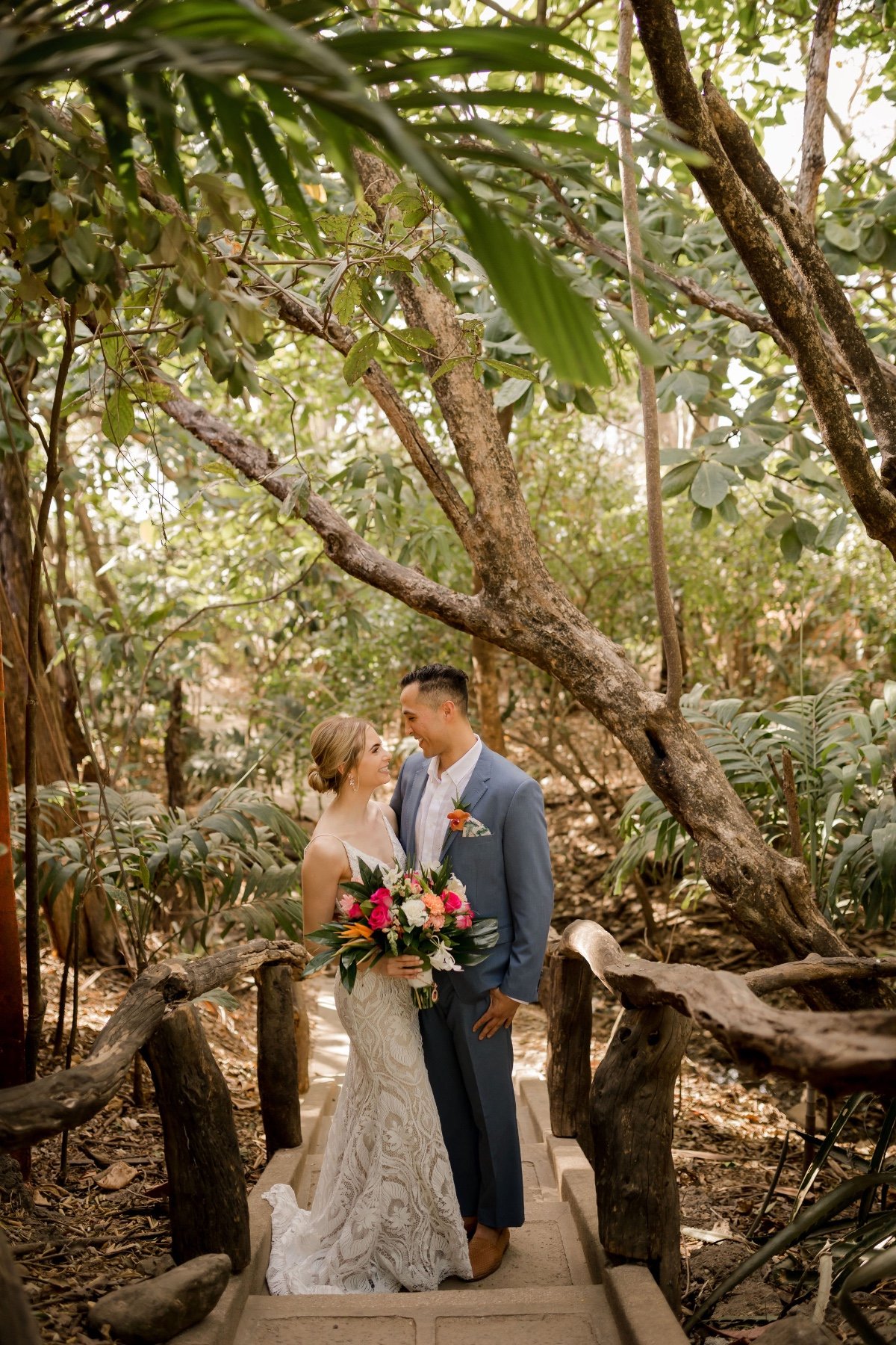 tropical-inspired wedding flowers