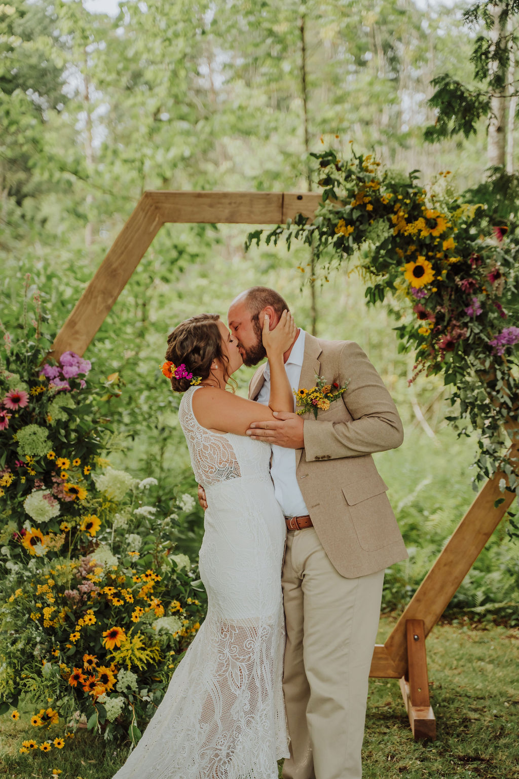 hexagon ceremony arch