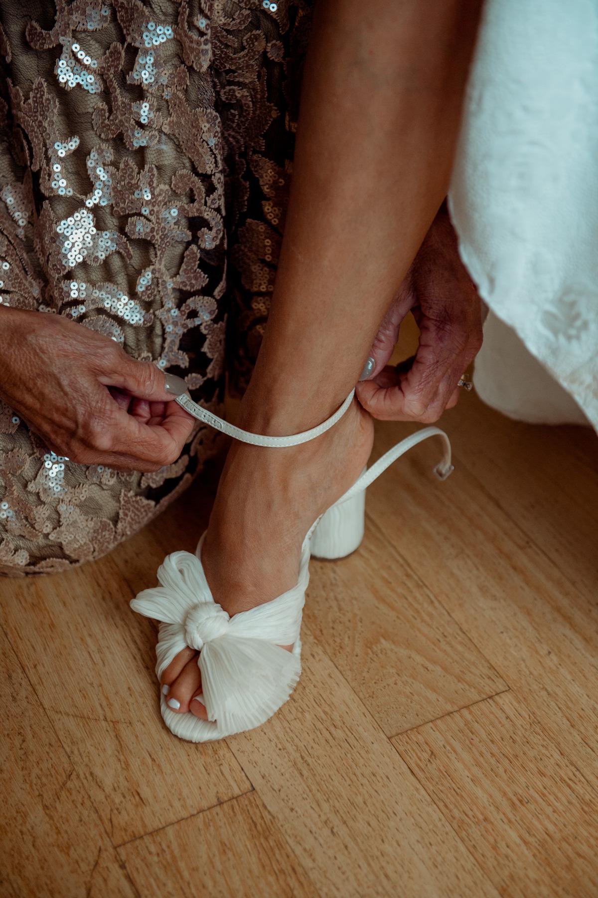 bridal shoes with bows