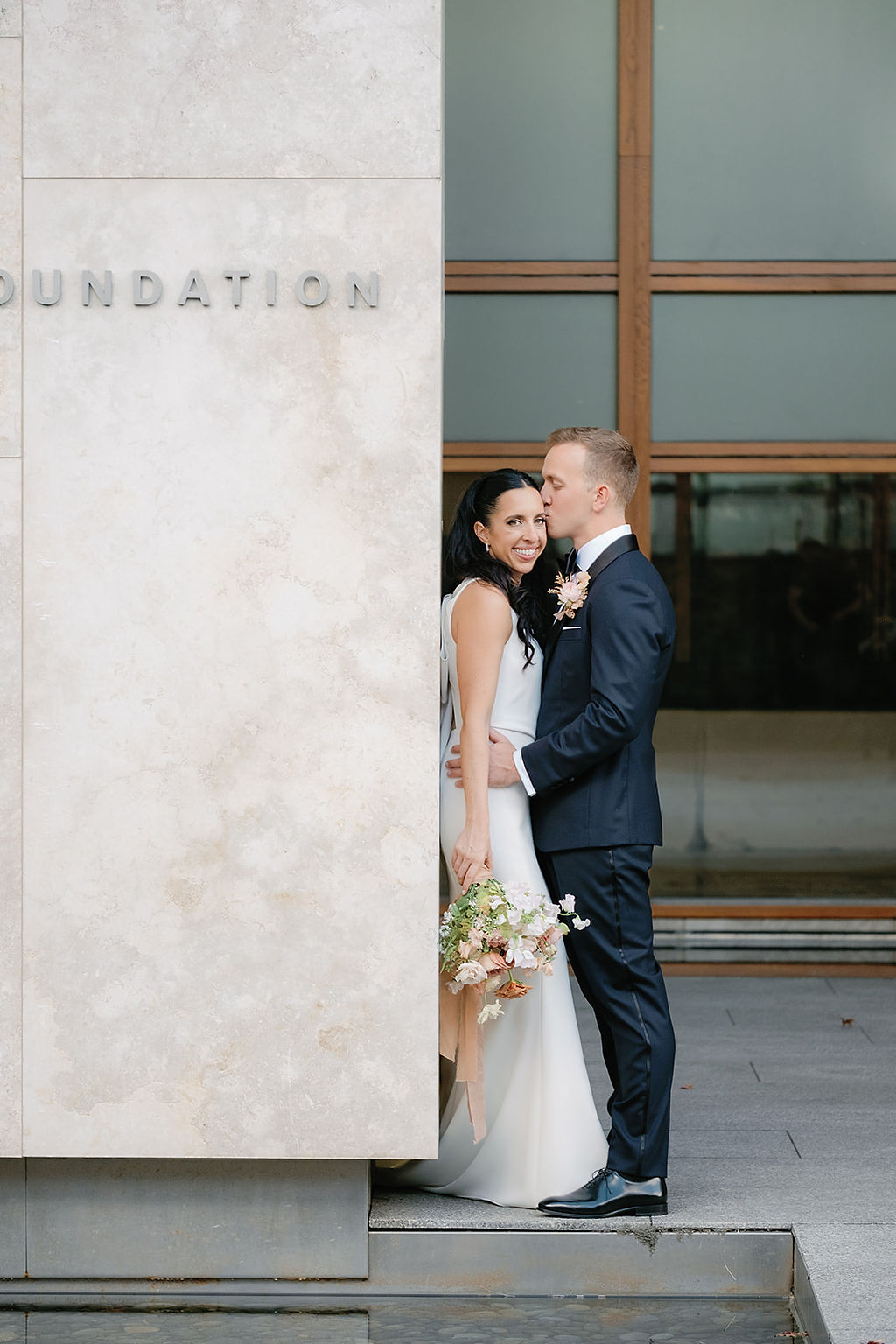 magdalenastudios_jamiehenry_barnesfoundation_wedding-261