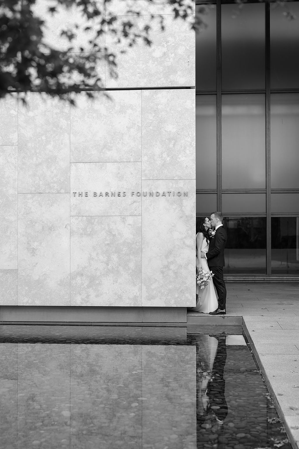 magdalenastudios_jamiehenry_barnesfoundation_wedding-263