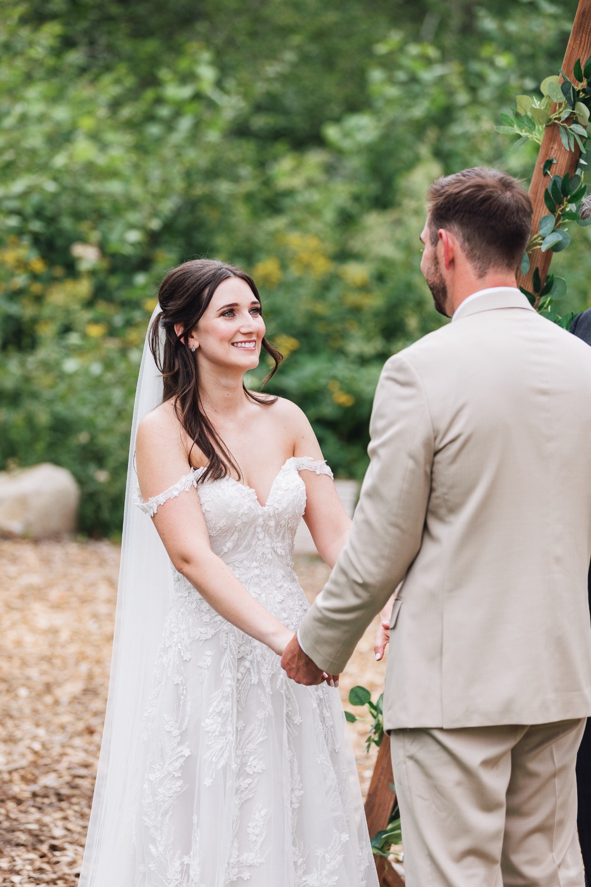 rainbow-lodge-soda-springs-tahoe-ashley-carlascio-photography-kelly-and-carson_37