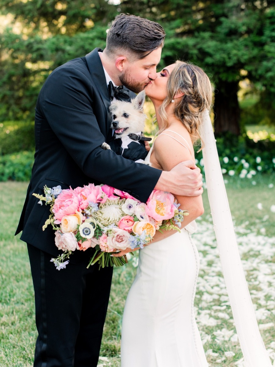 Elegant Park Winters wedding with a pop of pink florals!