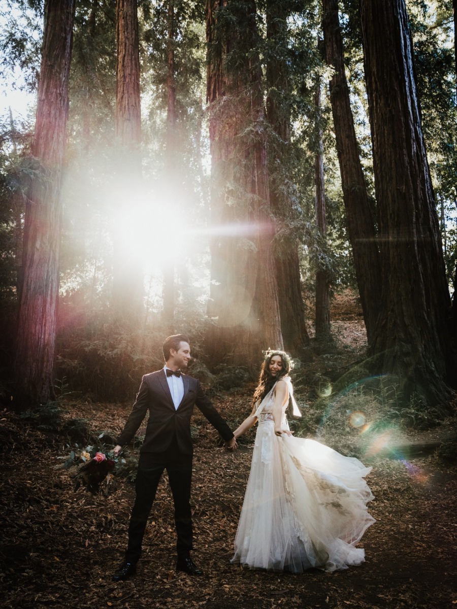 This Big Sur wedding featured jaw-dropping string light installations