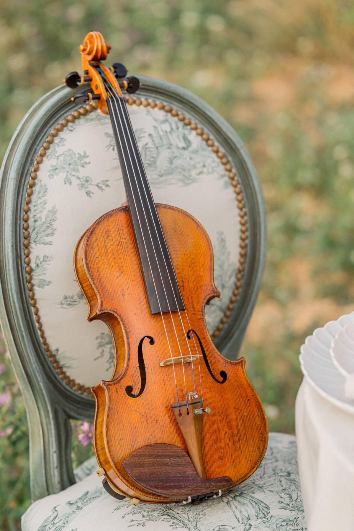 a-love-story-to-remember-purple-elopement-at-the-lavender-fields-of-provence-23