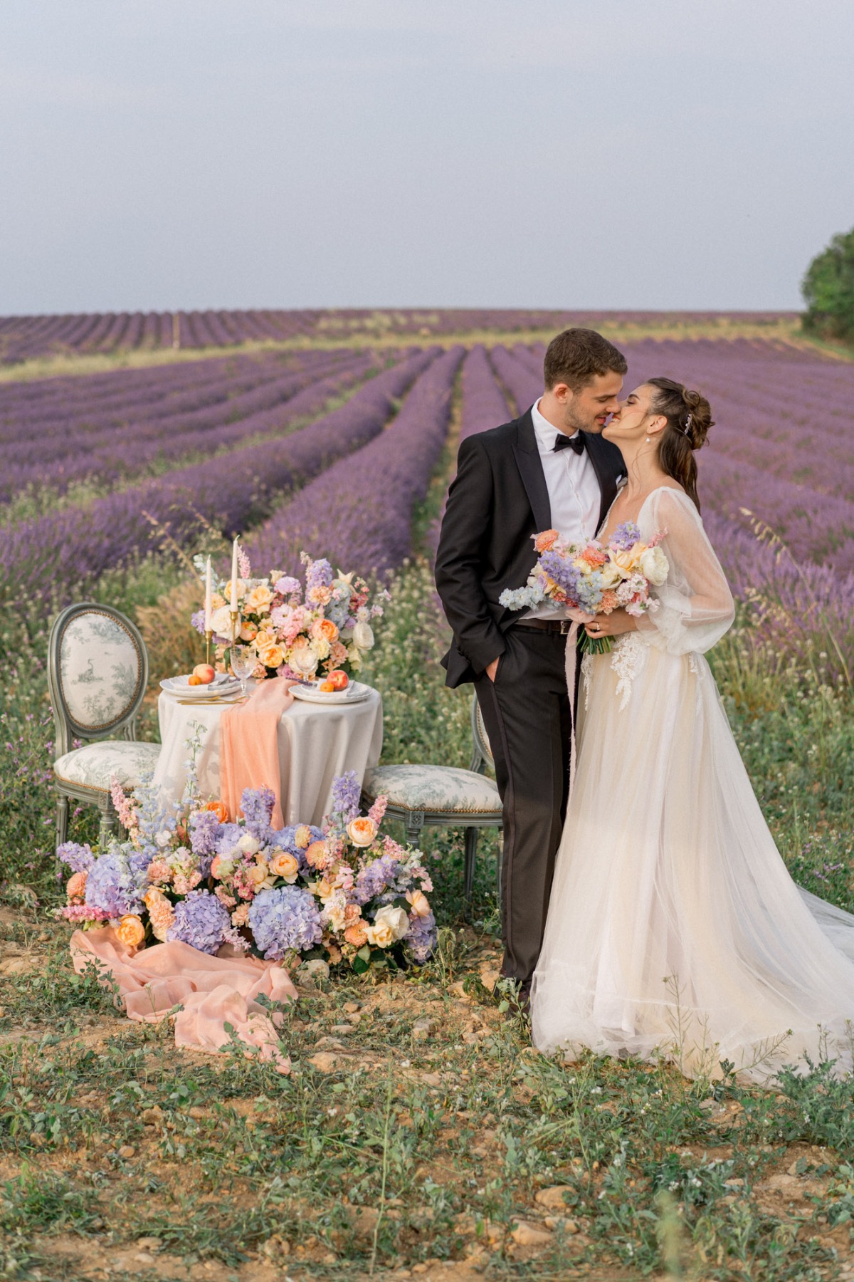 a-love-story-to-remember-purple-elopement-at-the-lavender-fields-of-provence-24