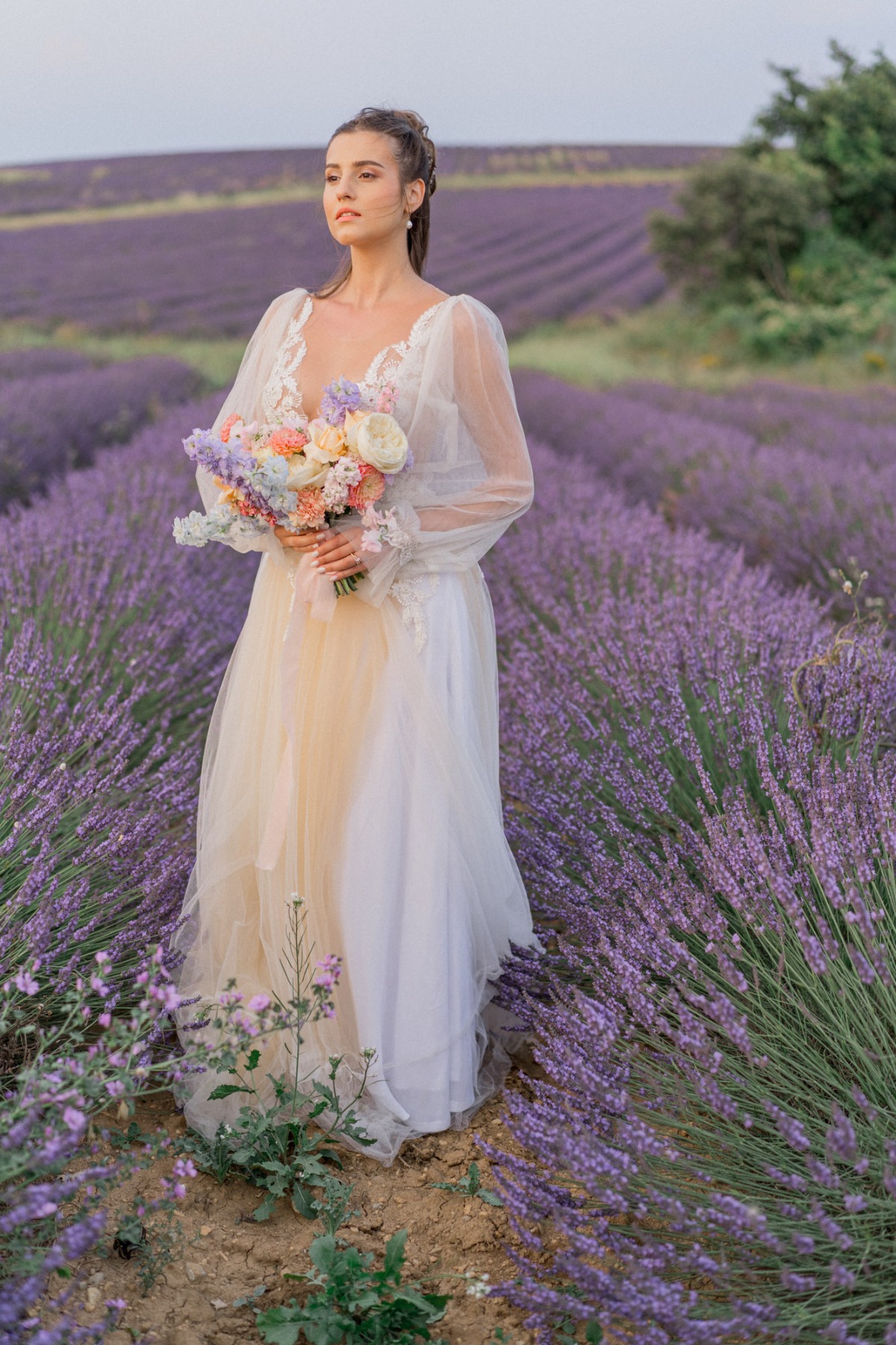 a-love-story-to-remember-purple-elopement-at-the-lavender-fields-of-provence-50