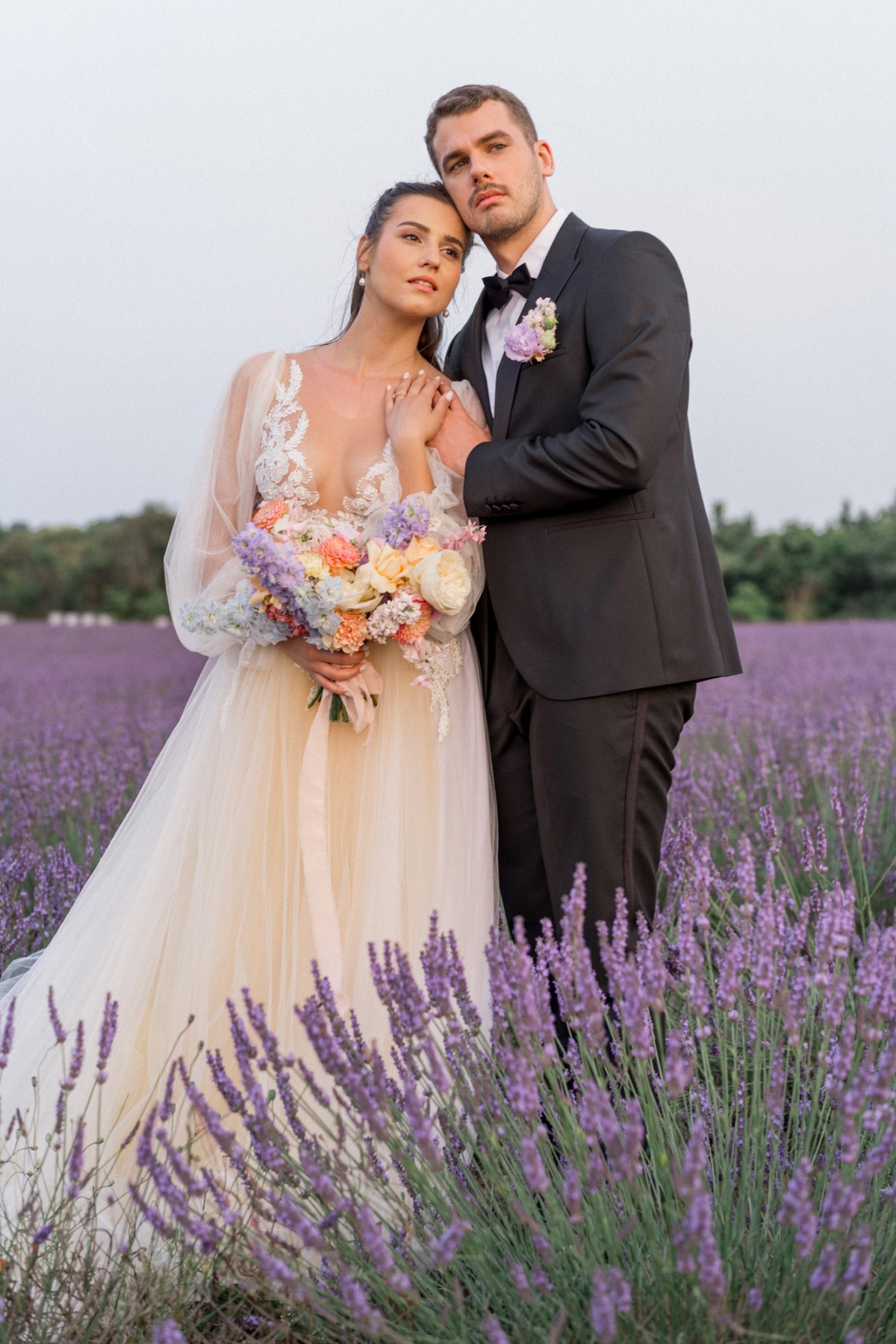A luxurious elopement in the lavender fields of Provence