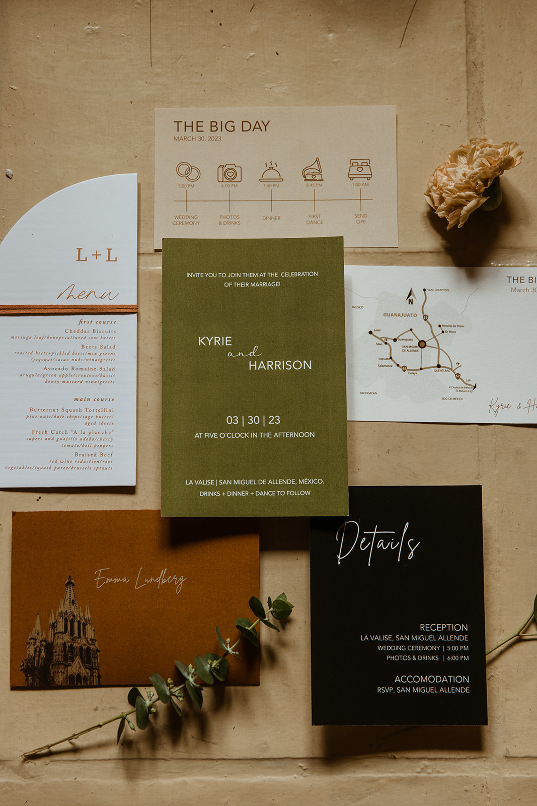 jungle color wedding invitations