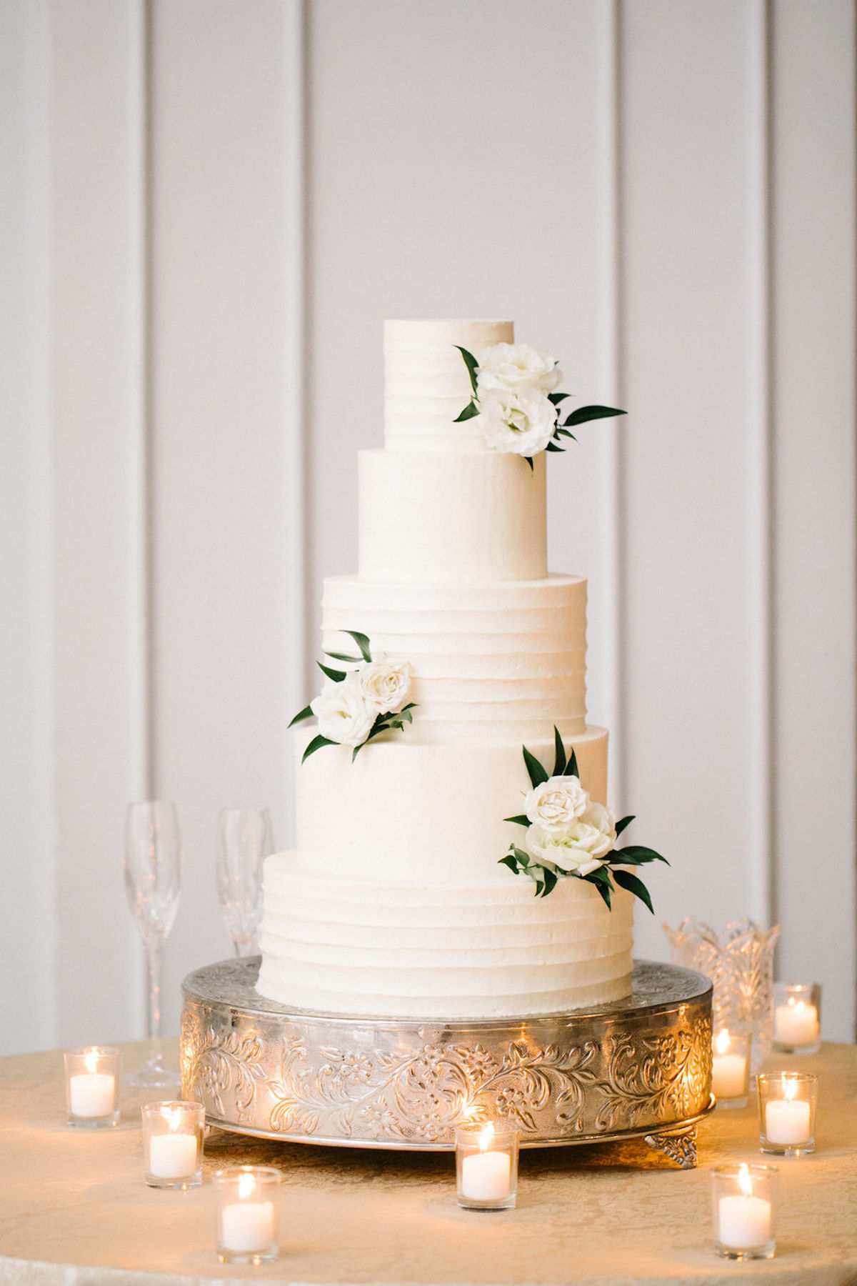 flower accent wedding cake