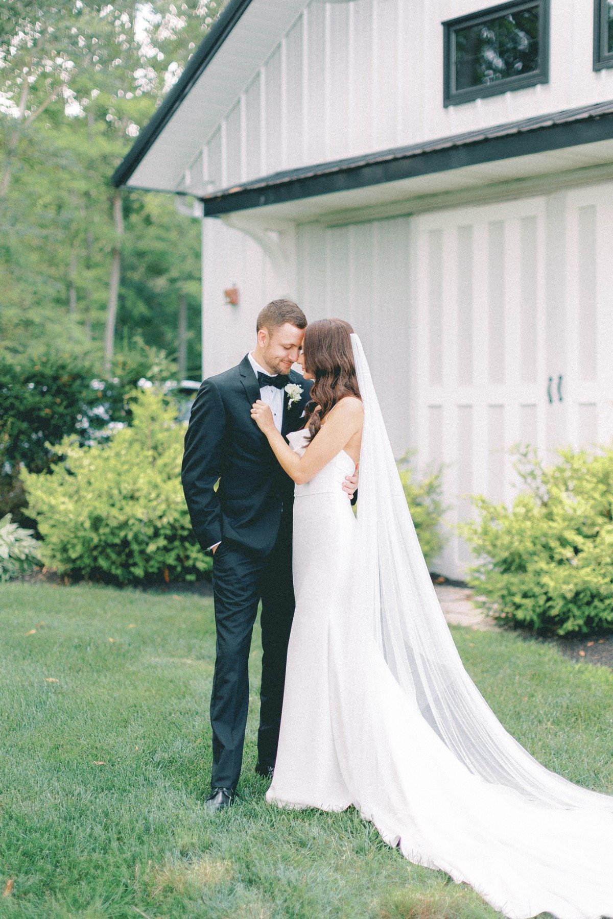 crimson-lane-columbus-ohio-wedding-summer-hayley-moore-photography-43