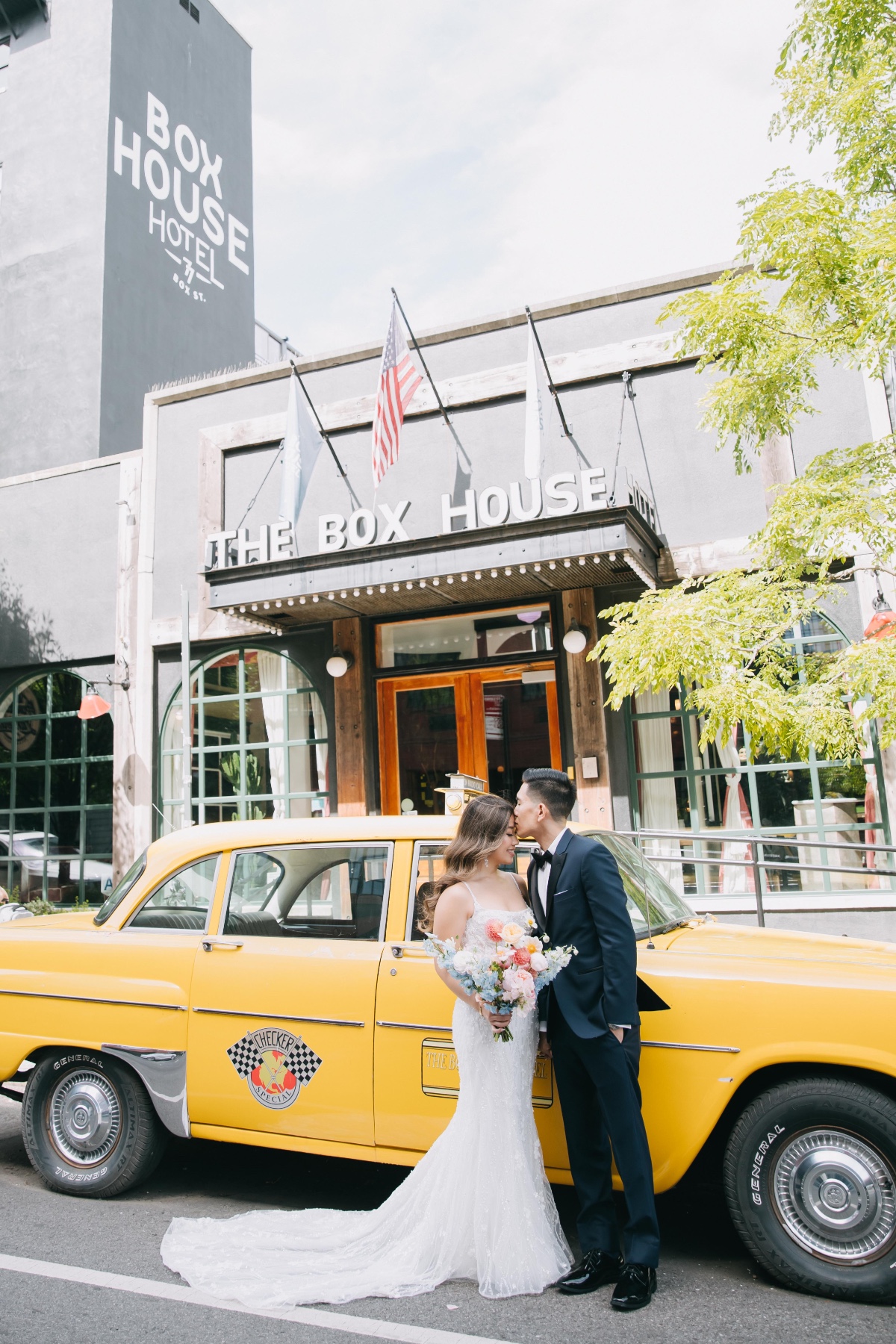 New York taxi wedding photos 