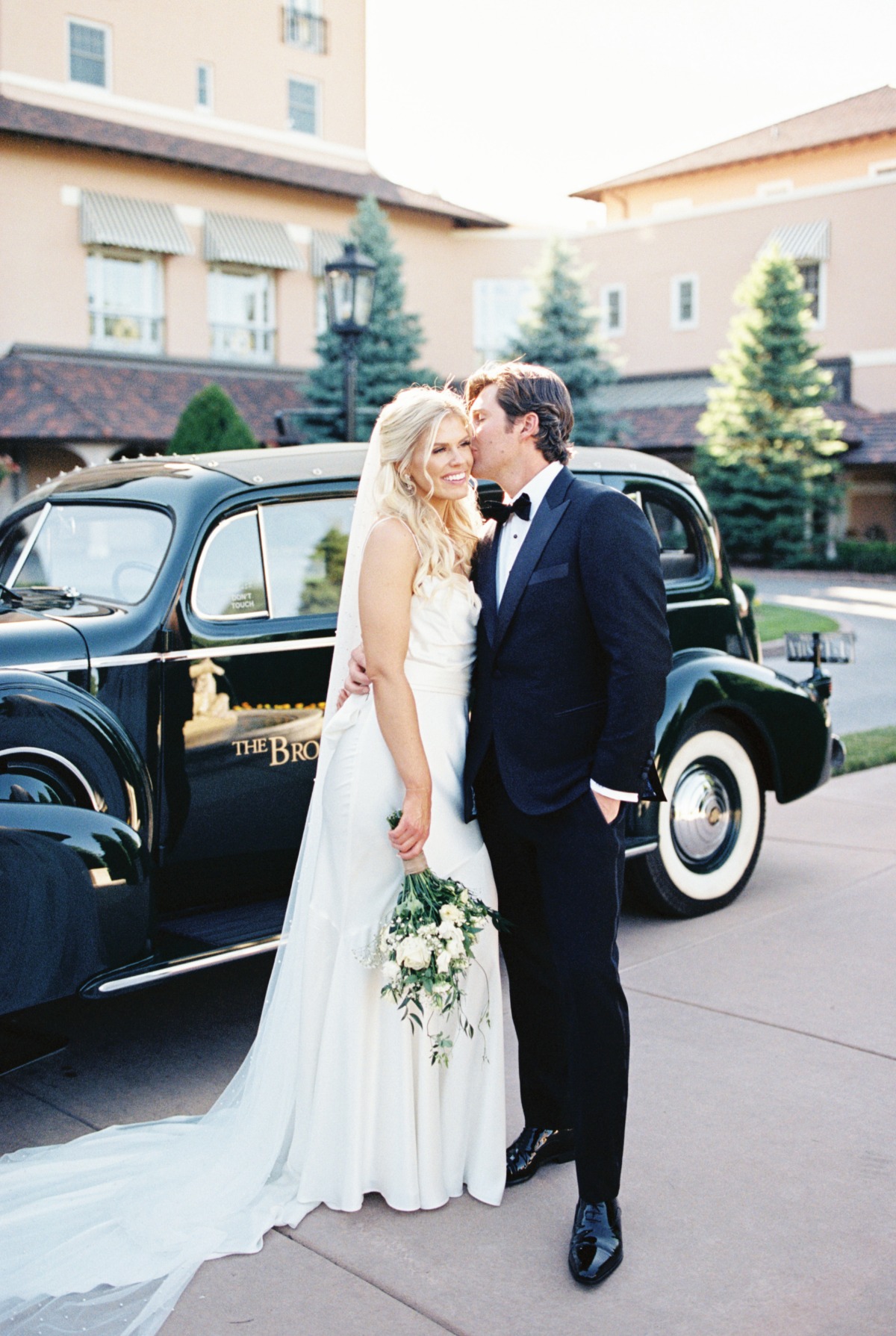 623-kayla-spencer-the-broadmoor-wedding-24